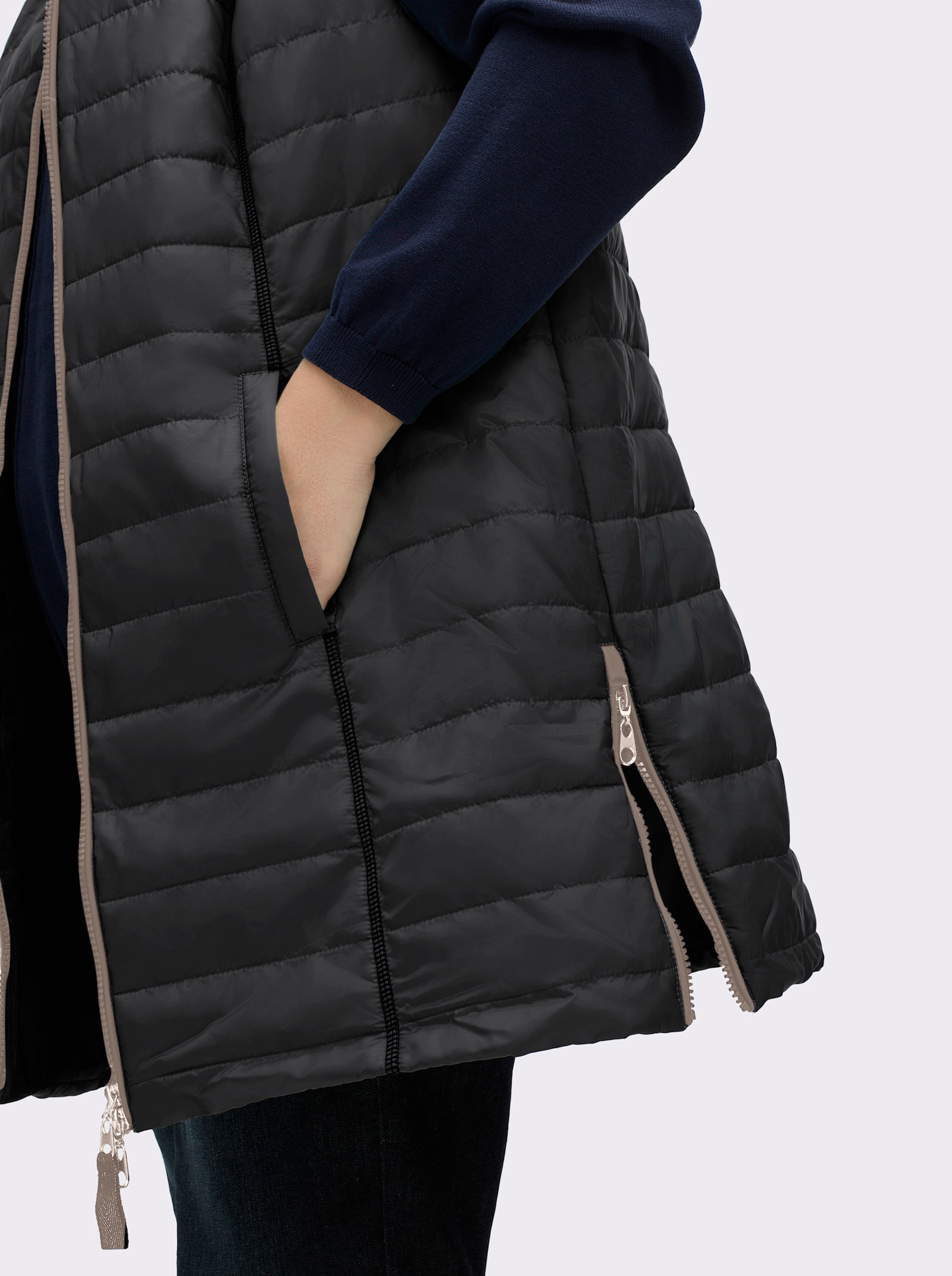 Longweste mit abnehmbarer Kapuze - schwarz