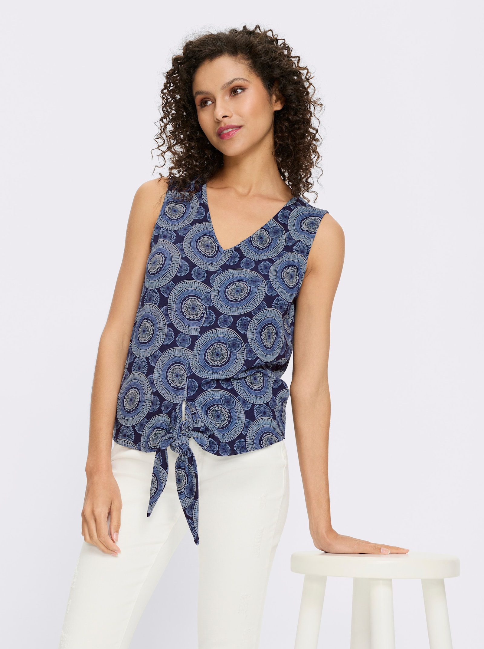 heine Shirttop mit Saum zum Knoten - marine-ecru-bedruckt