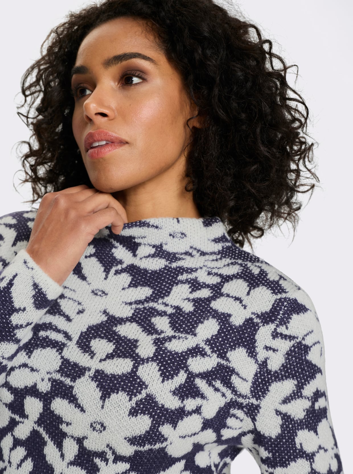 Pullover met opstaande kraag en effectgaren - marine/ecru gedessineerd