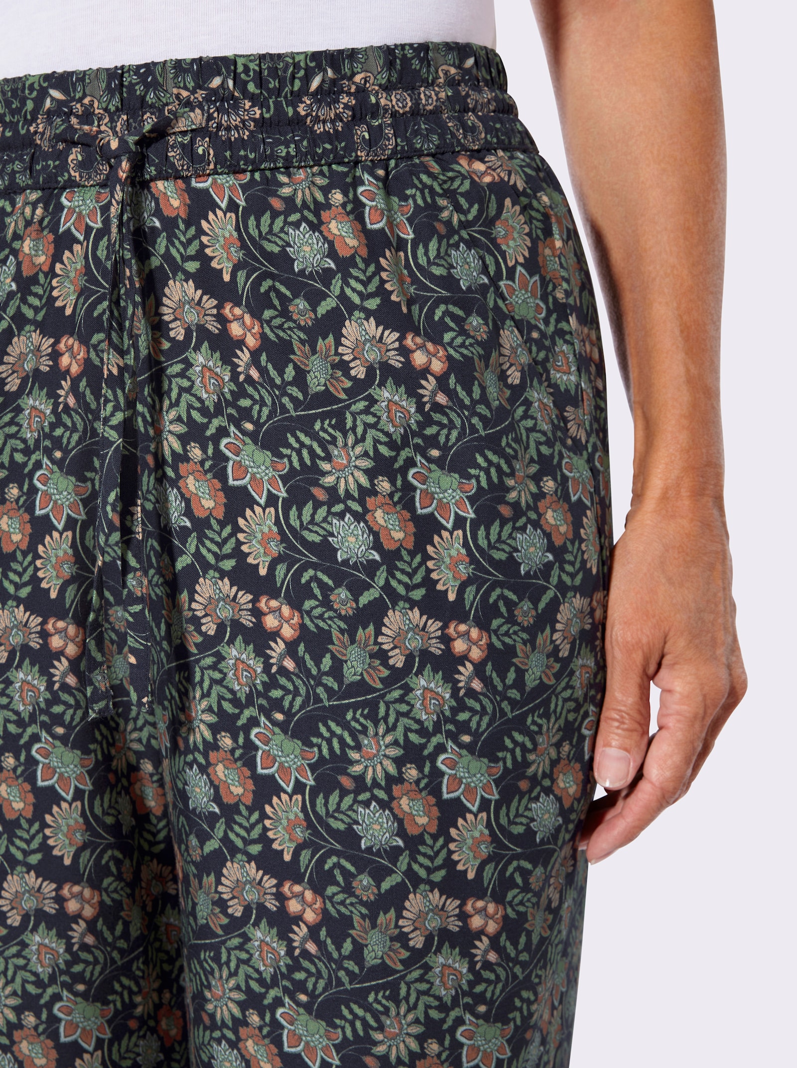 Schlupfhose in gewebter Qualität - marine-eucalyptus-bedruckt