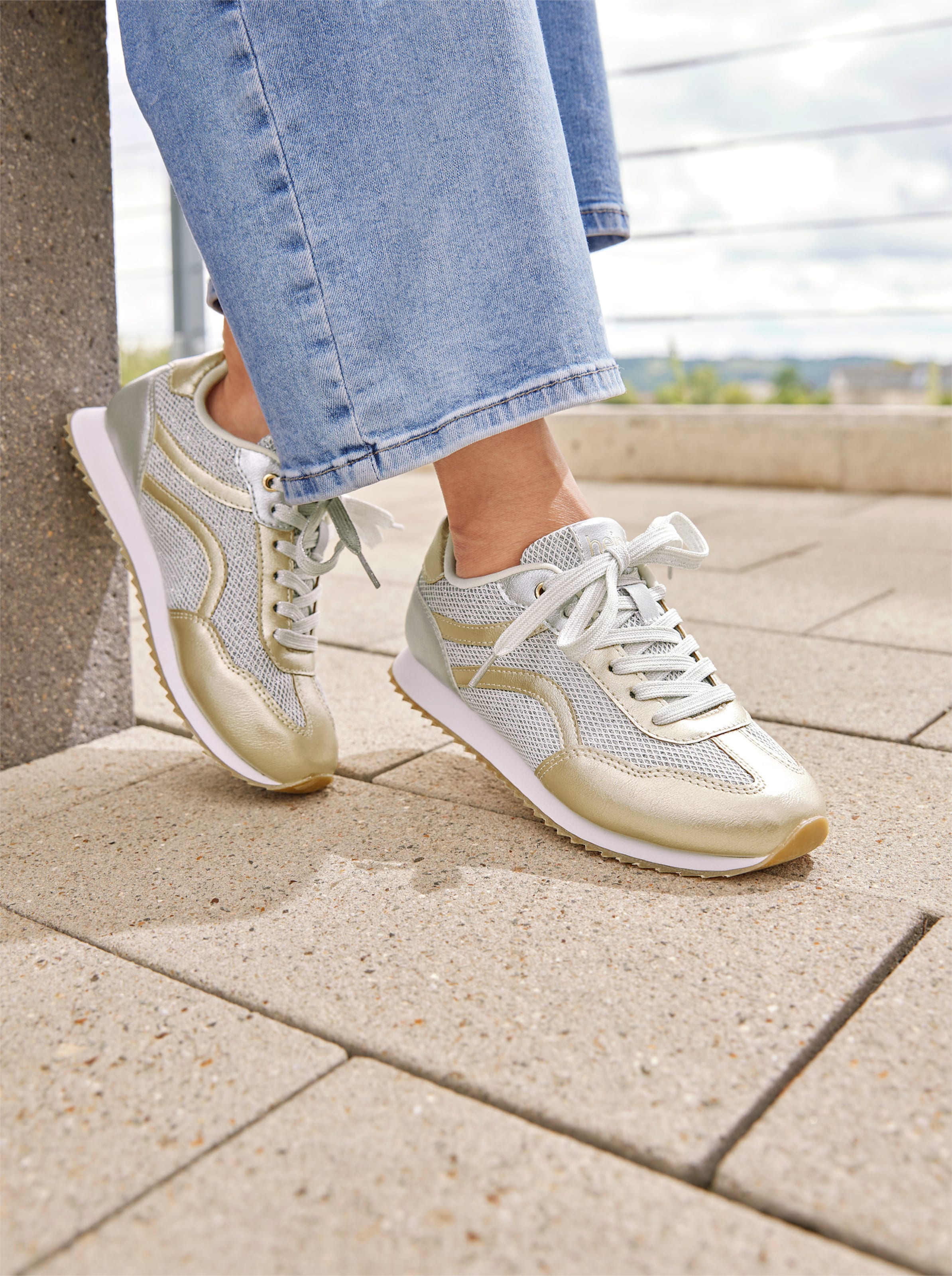 Sneaker