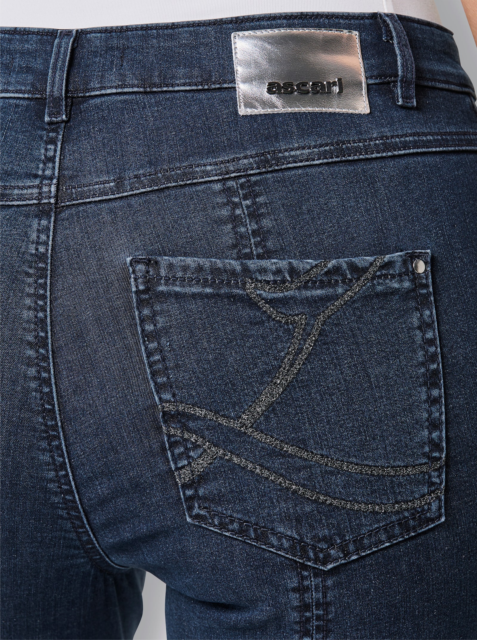 Ascari Jeans in Stretch-Denim-Qualität - dark blue