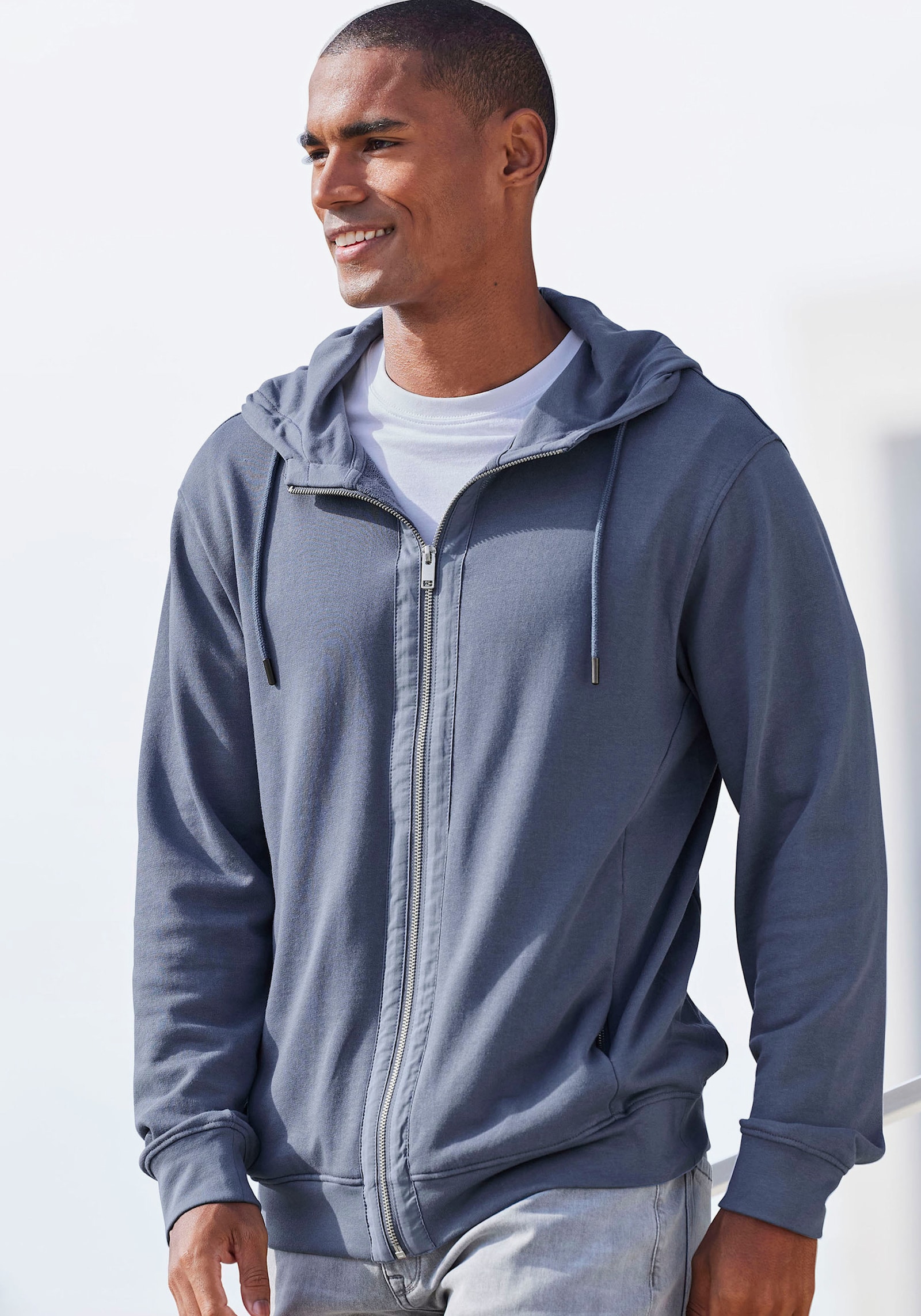 AUTHENTIC LE JOGGER Kapuzensweatjacke - blau