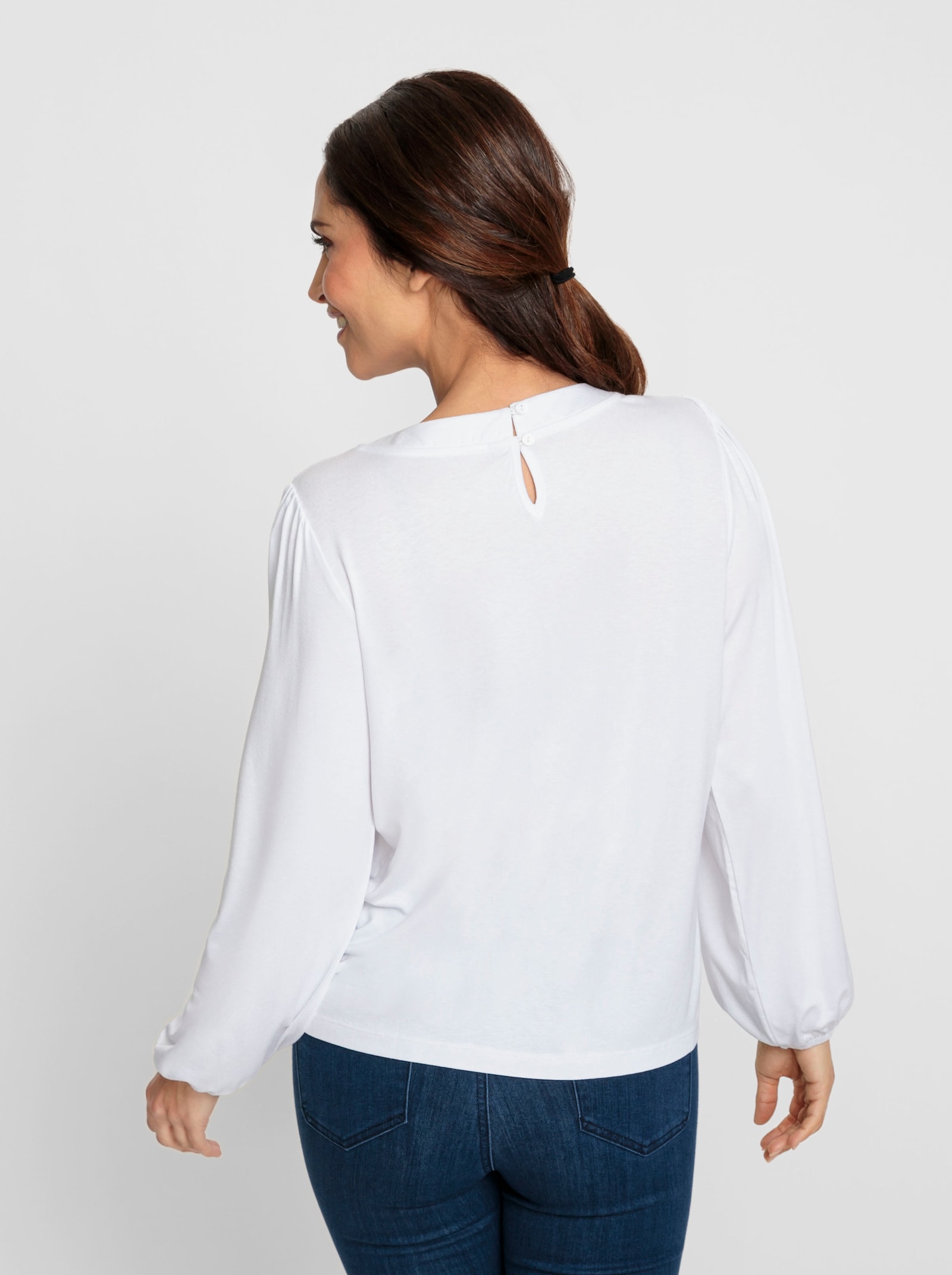 Rundhalsshirt mit Spitze im Vorderteil - weiß