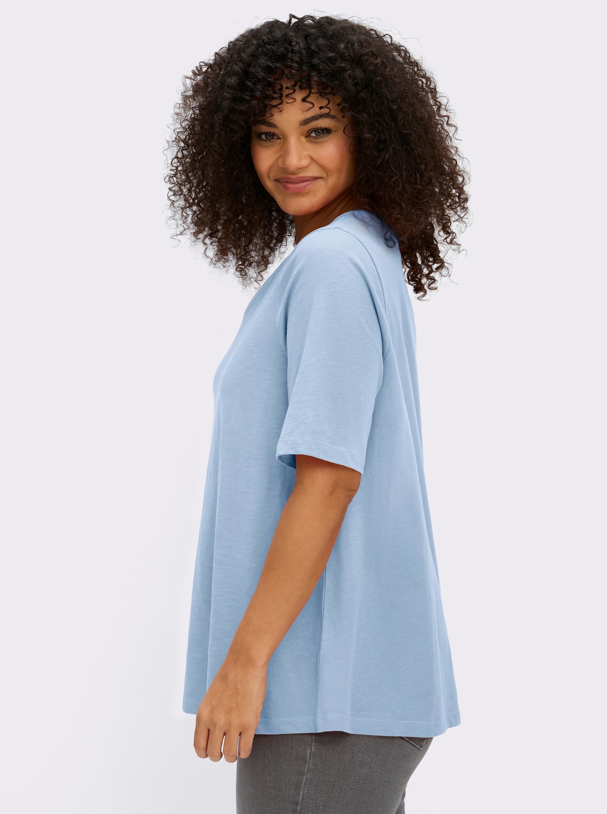 sheego V-Shirt mit Glitzergarn-Streifen - eisblau