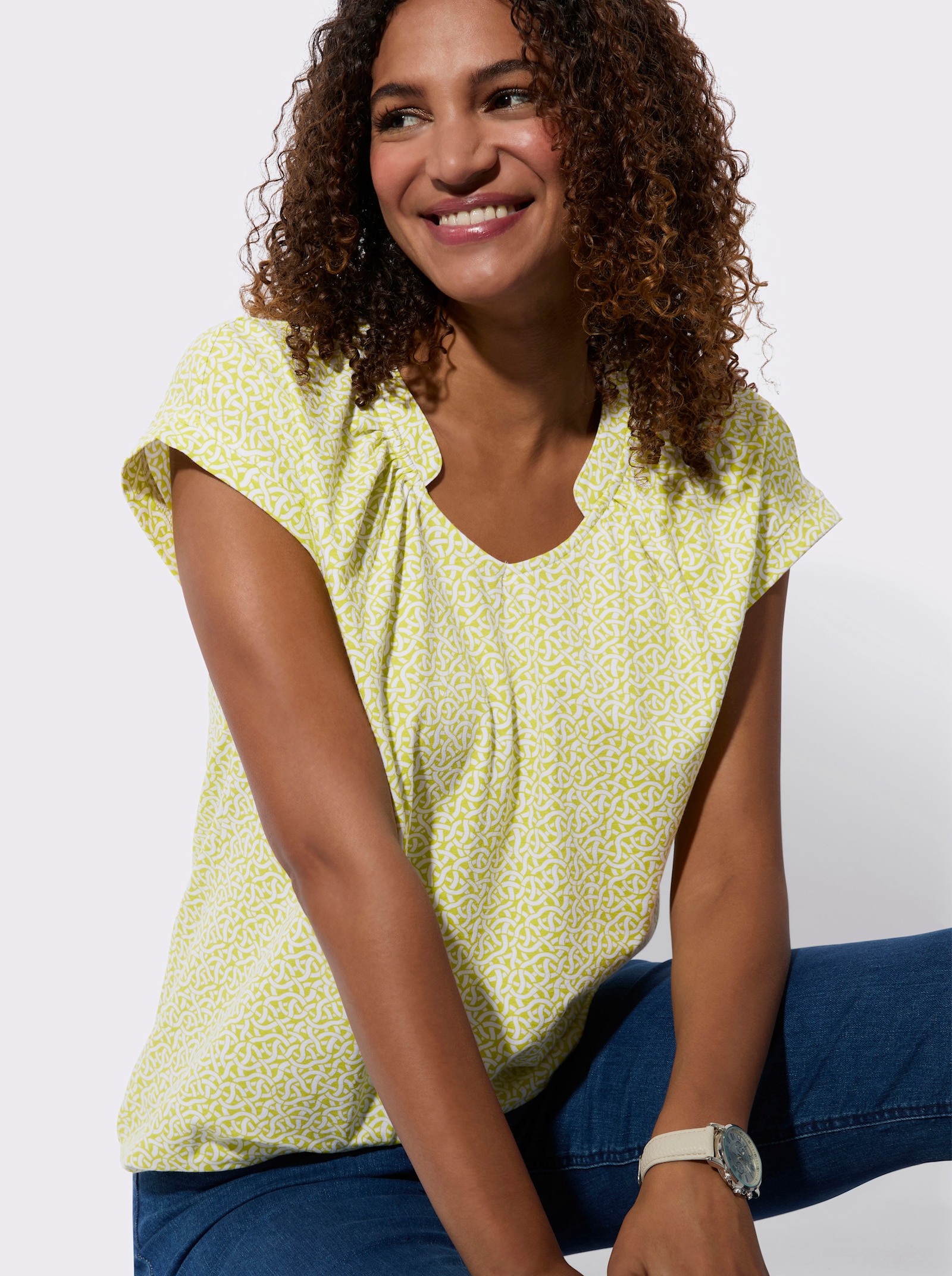 Kurzarmshirt mit kleinen Raffungen - limone-ecru-bedruckt