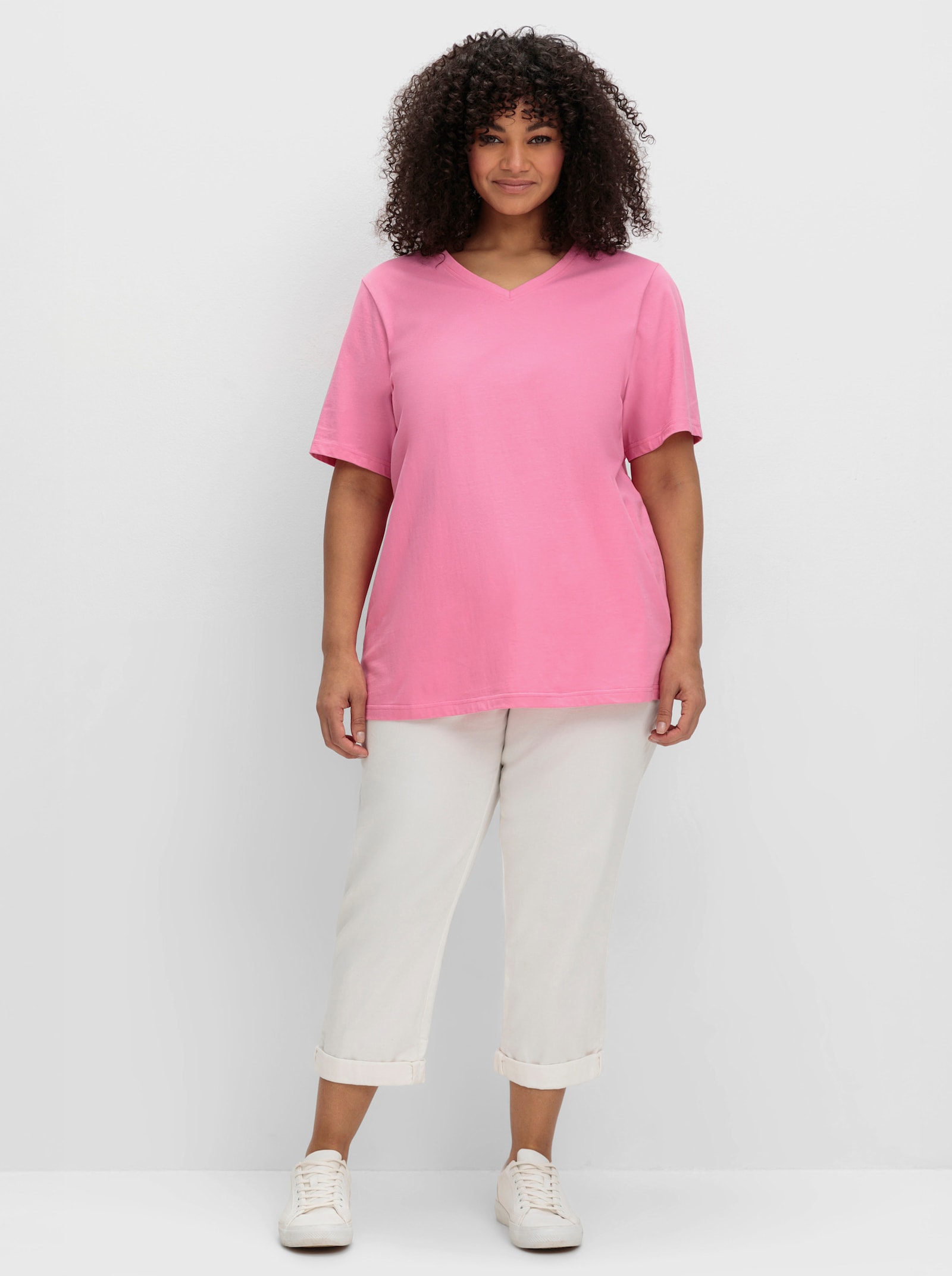 sheego V-Shirt aus leichtem Jersey - blumiges pink