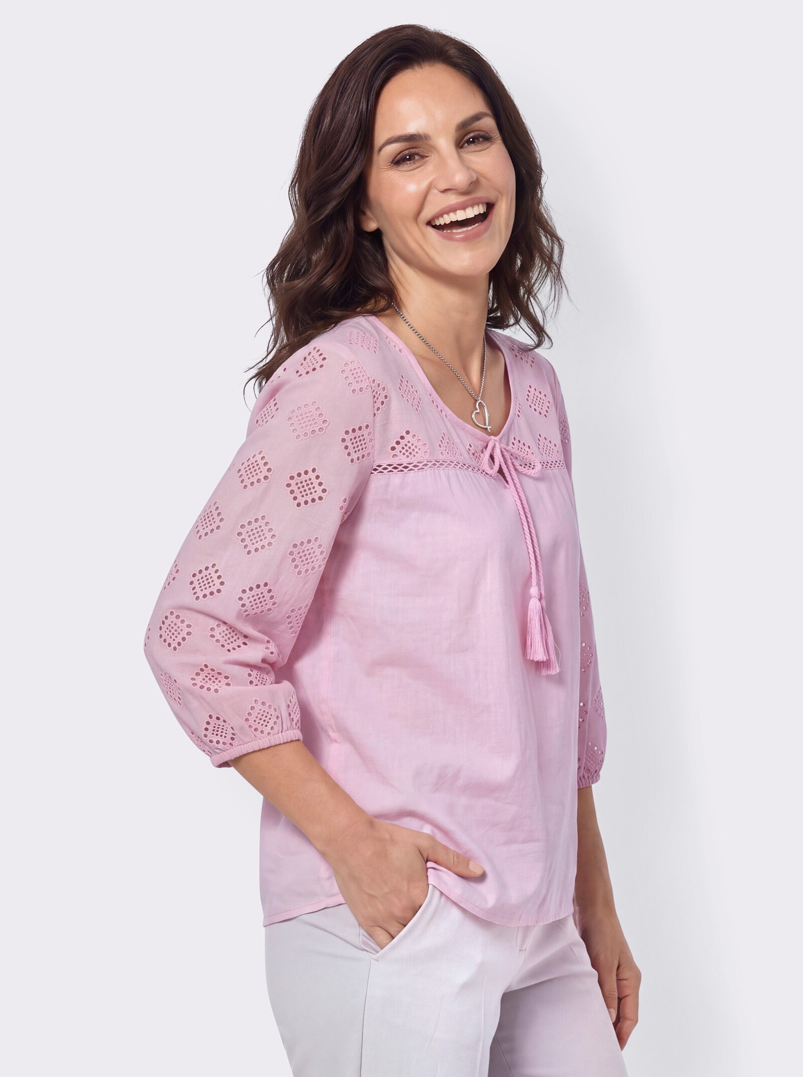 Druckbluse mit Lochstickerei-Partien - rosé
