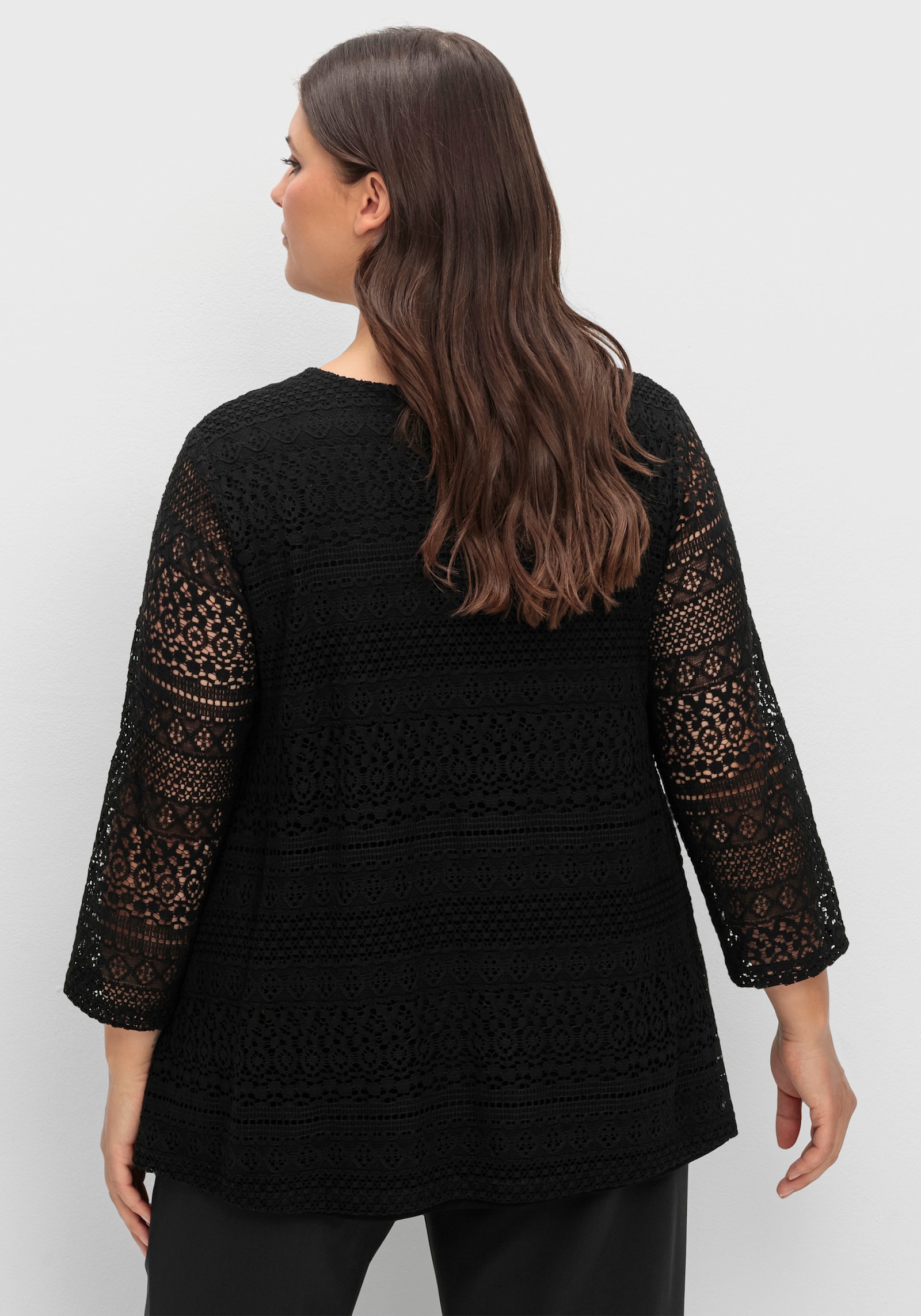 sheego Shirt met 3/4-mouwen van elastisch kant, gevoerd - zwart