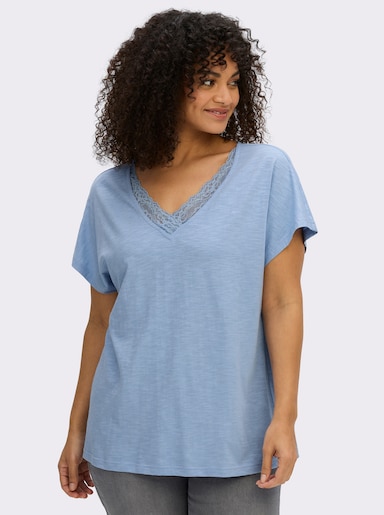 sheego V-Shirt mit Spitze am Ausschnitt - bleu