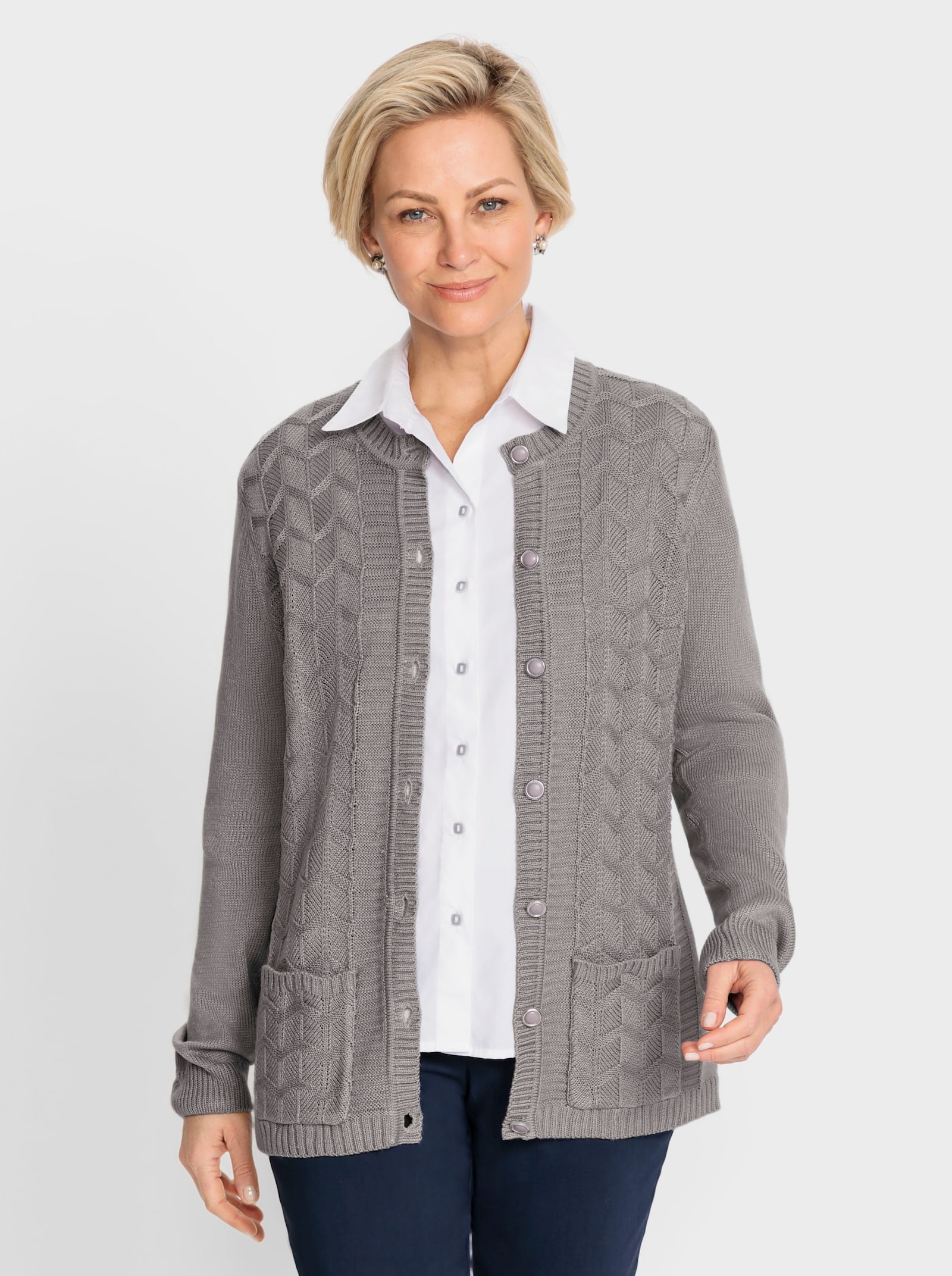 Strickjacke mit Schmuckknöpfen - steingrau