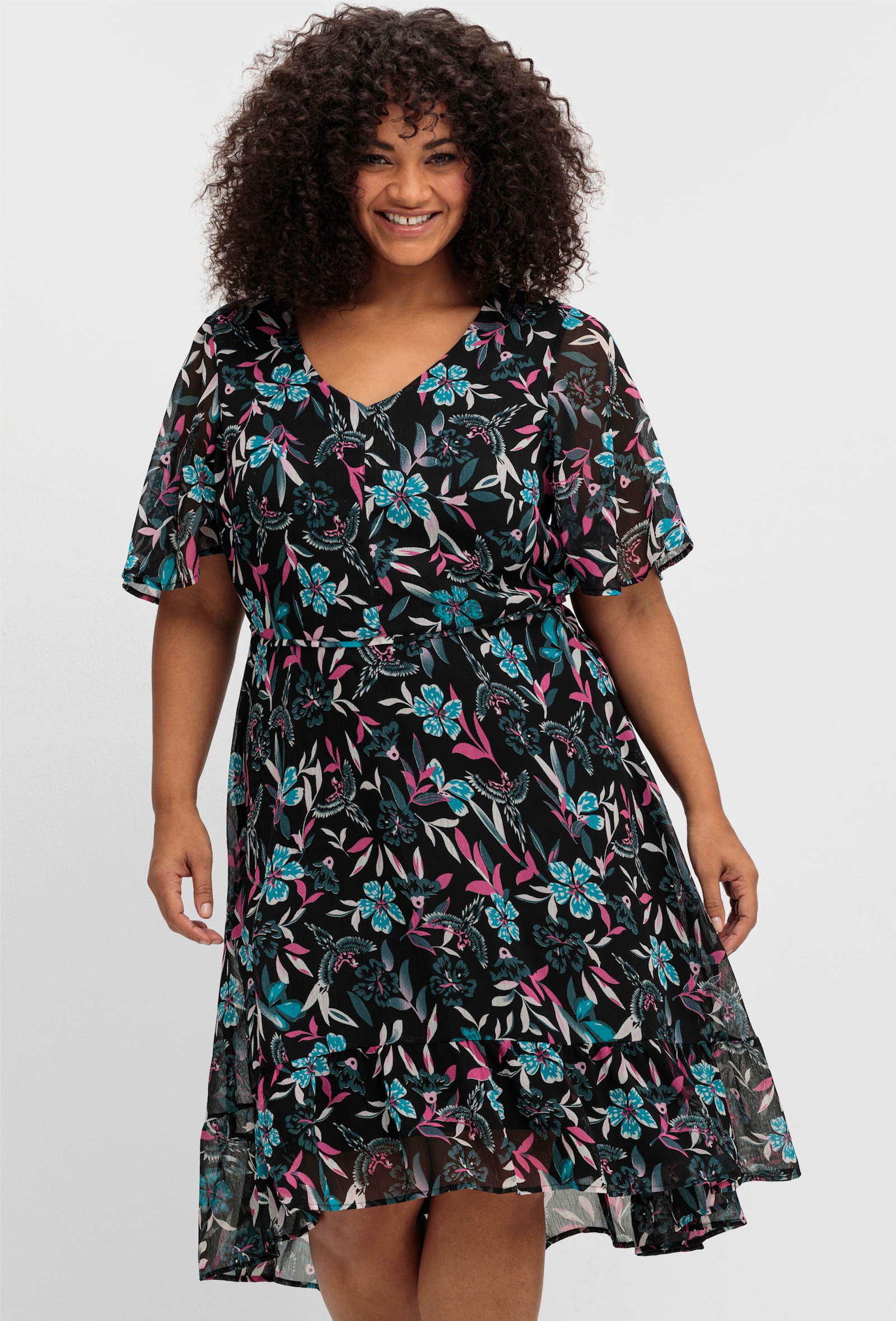 sheego by Joe Browns Chiffonkleid mit Blumendruck und Flügelärmeln - schwarz-gemustert