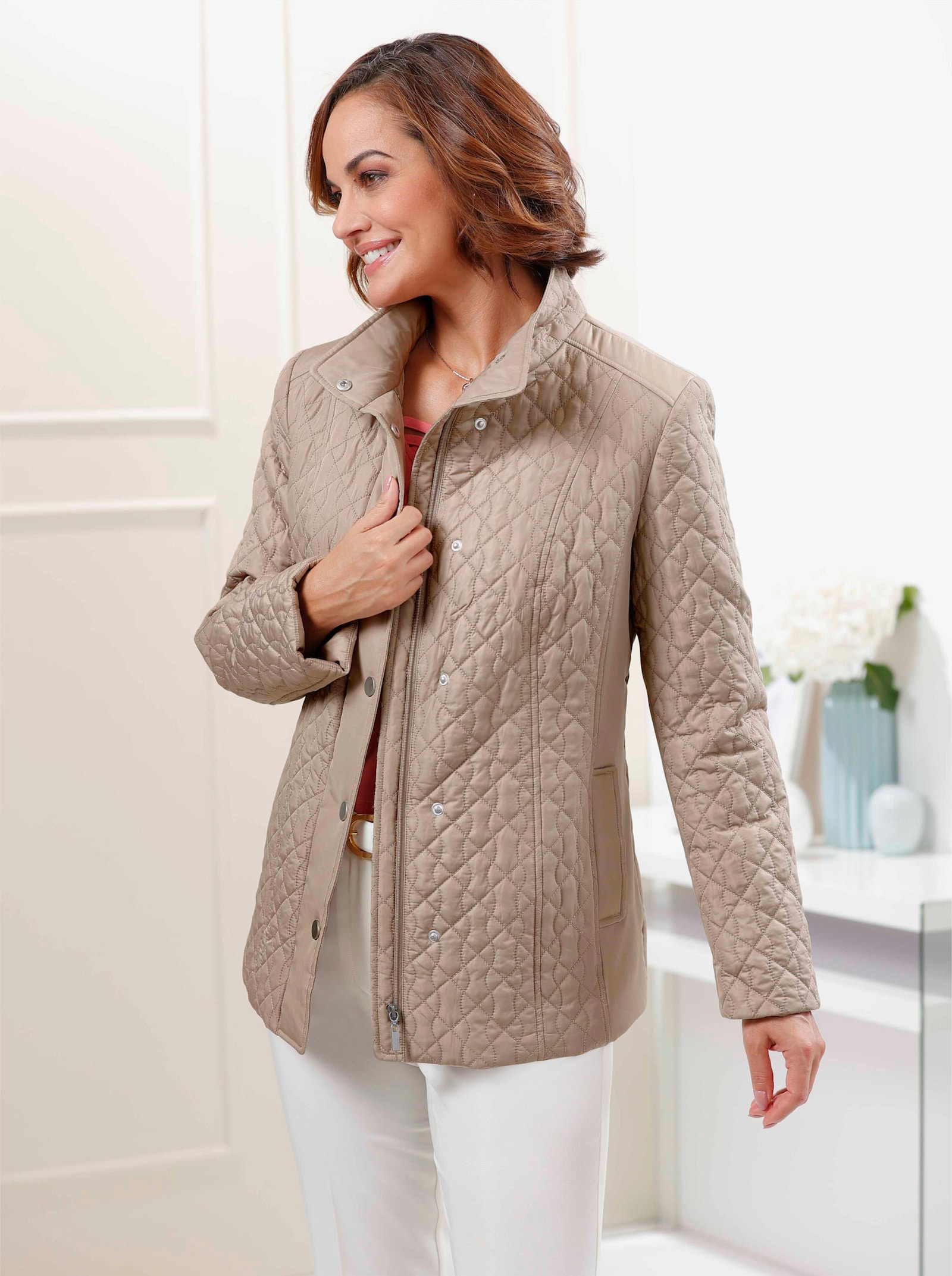 Steppjacke mit seitlichen Einsätzen - sesam