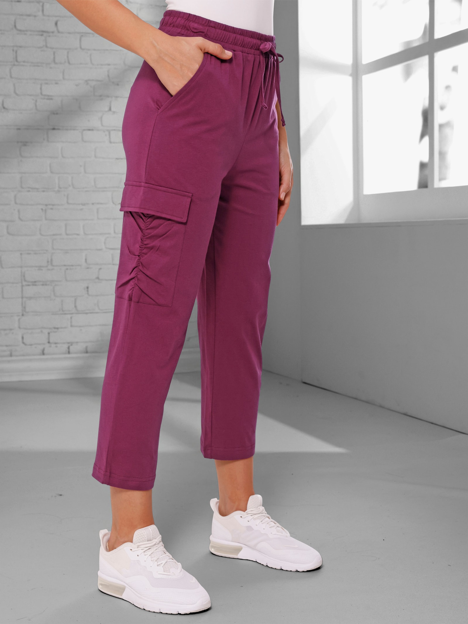 7/8-Hose mit aufgesetzter Pattentasche - malve