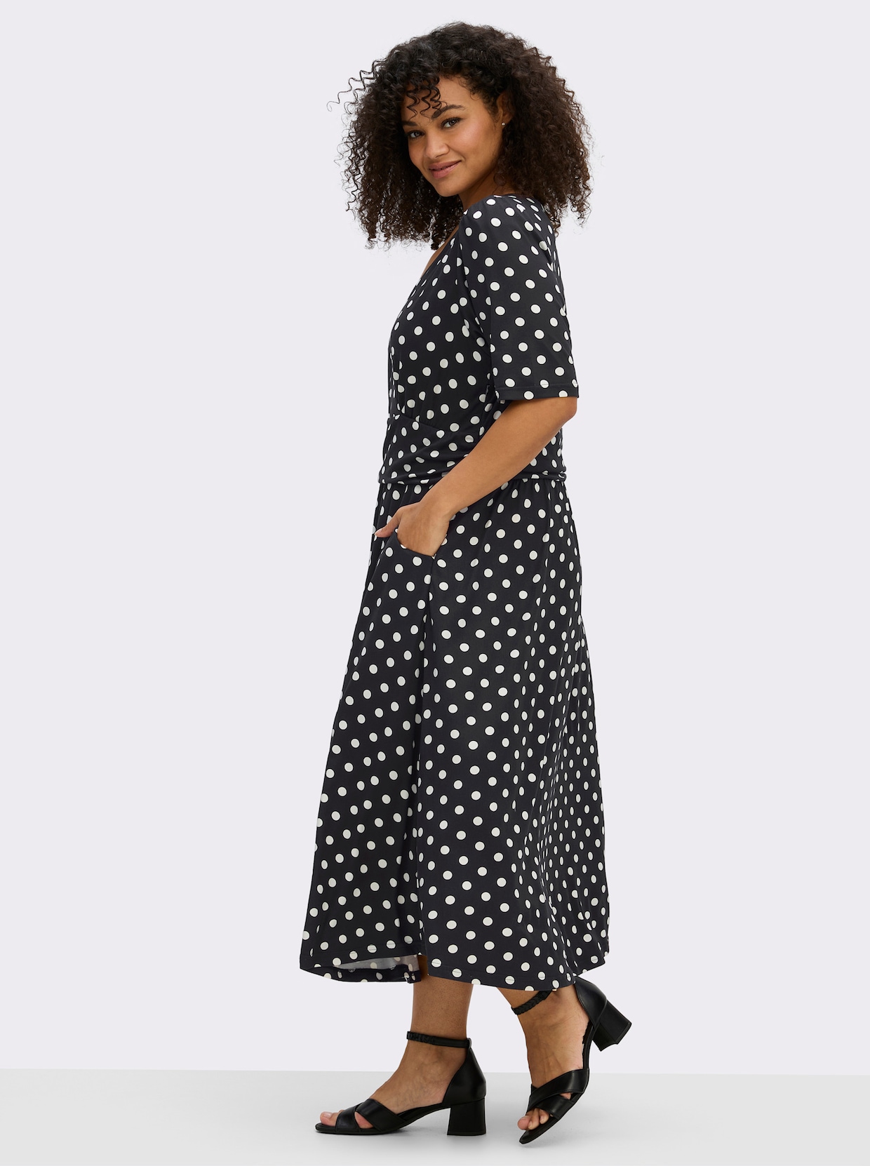 sheego by Joe Browns Jerseykleid mit Polka-Dots - schwarz-weiß-gemustert