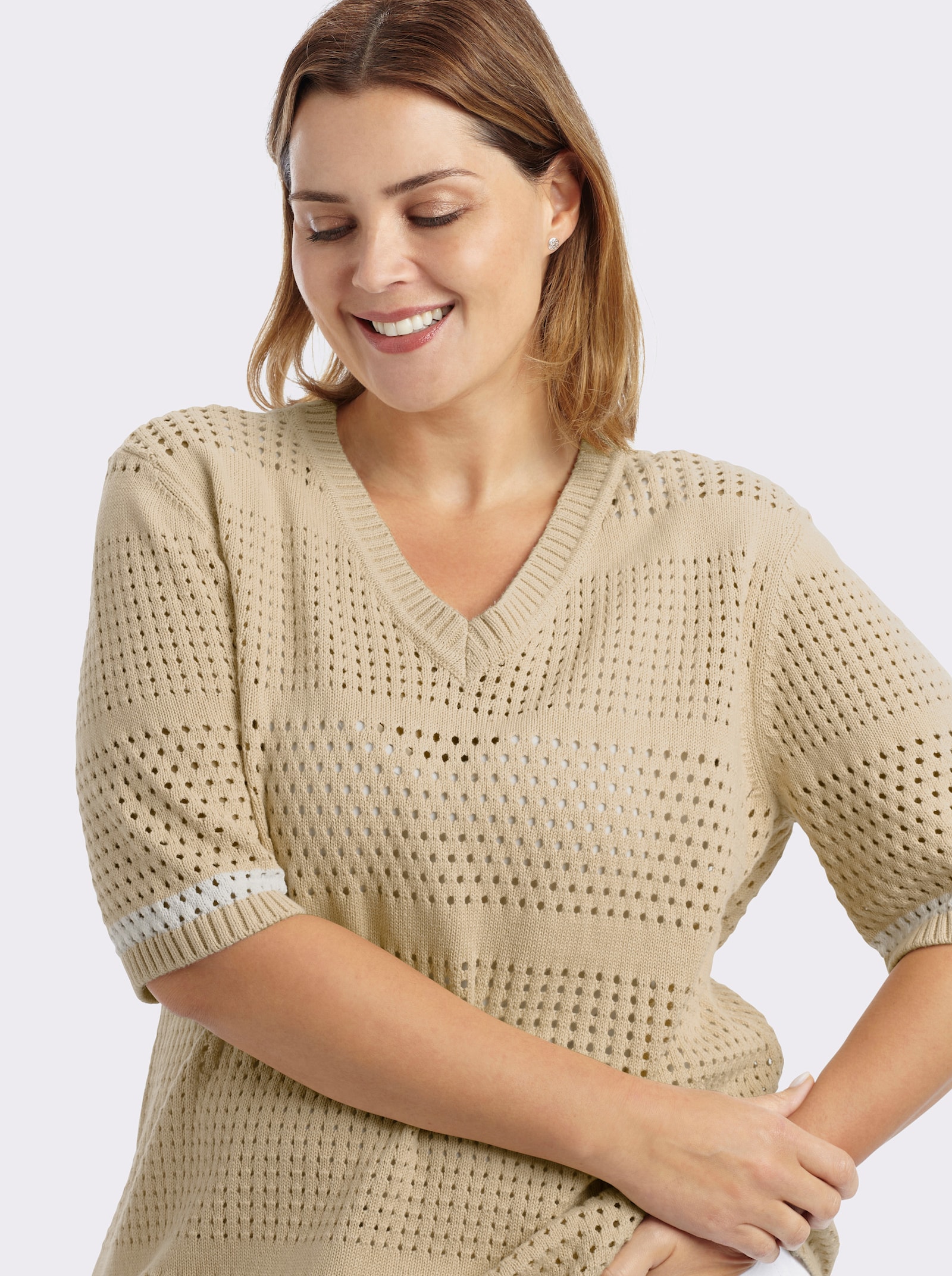 sheego Strickpullover mit Kontraststreifen an den Halbarmen - sand