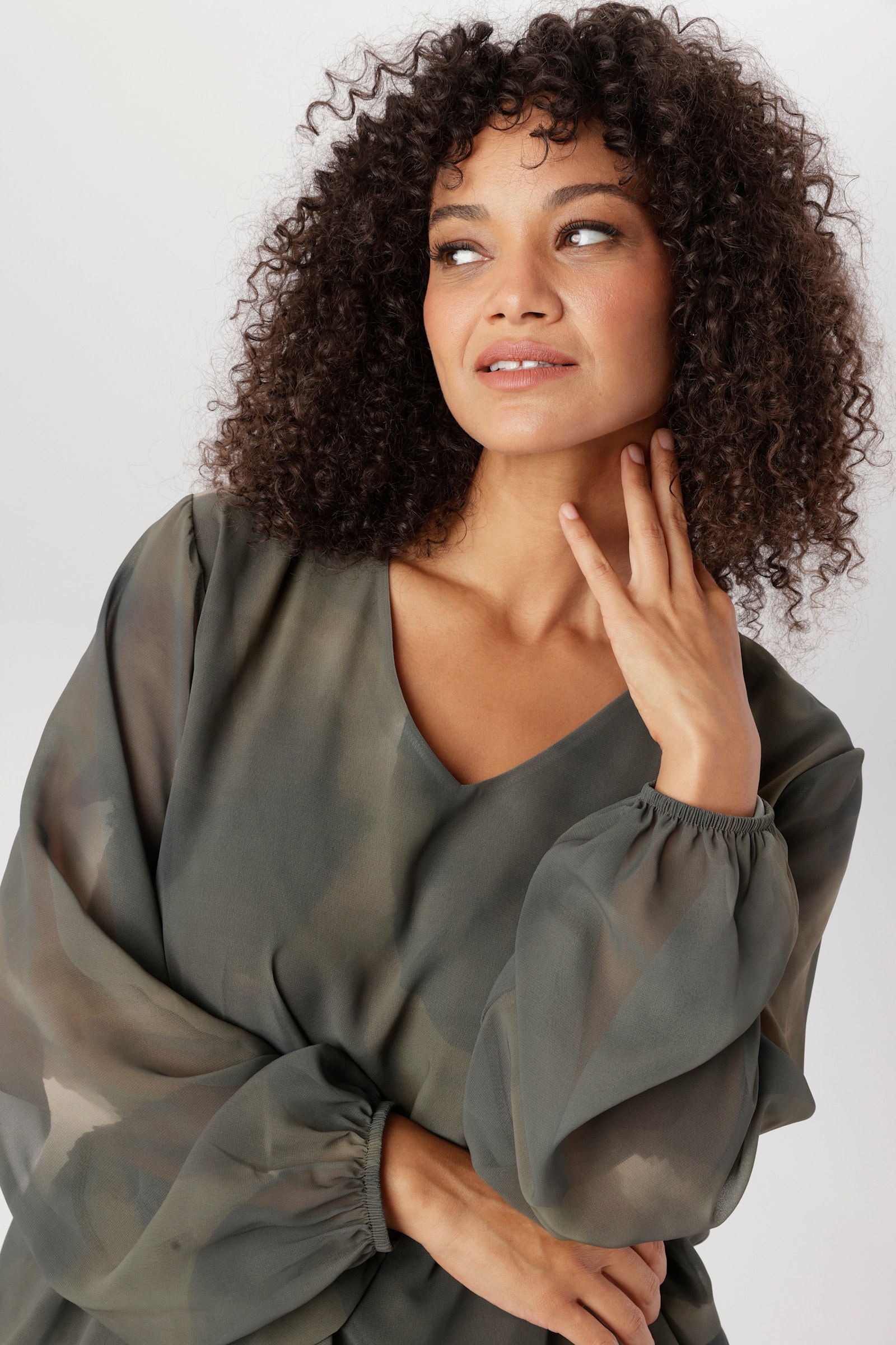 Aniston PLUS Schlupfbluse - grün-khaki
