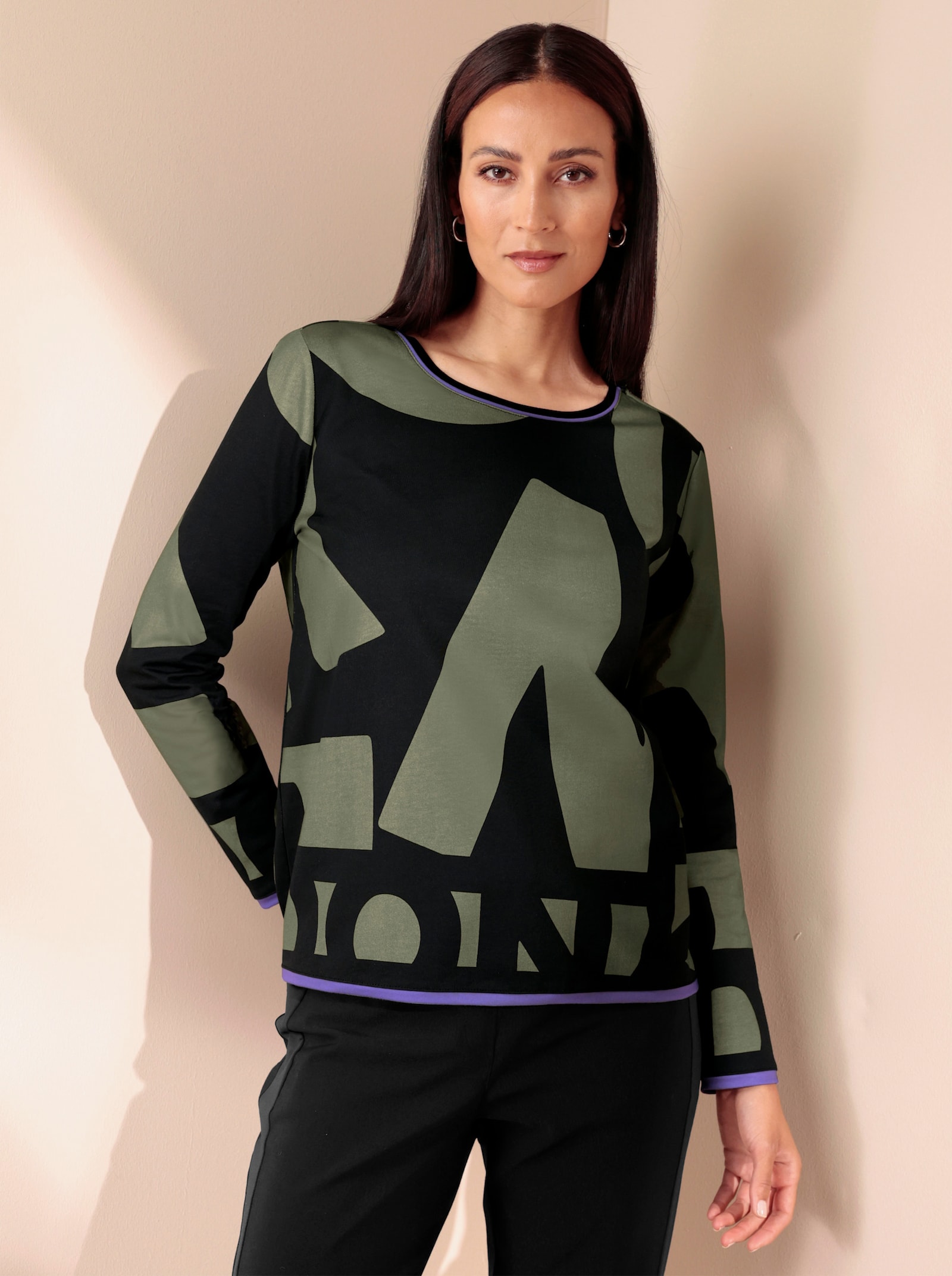 heine Longsleeve mit Lettering-Print - khaki-schwarz-bedruckt