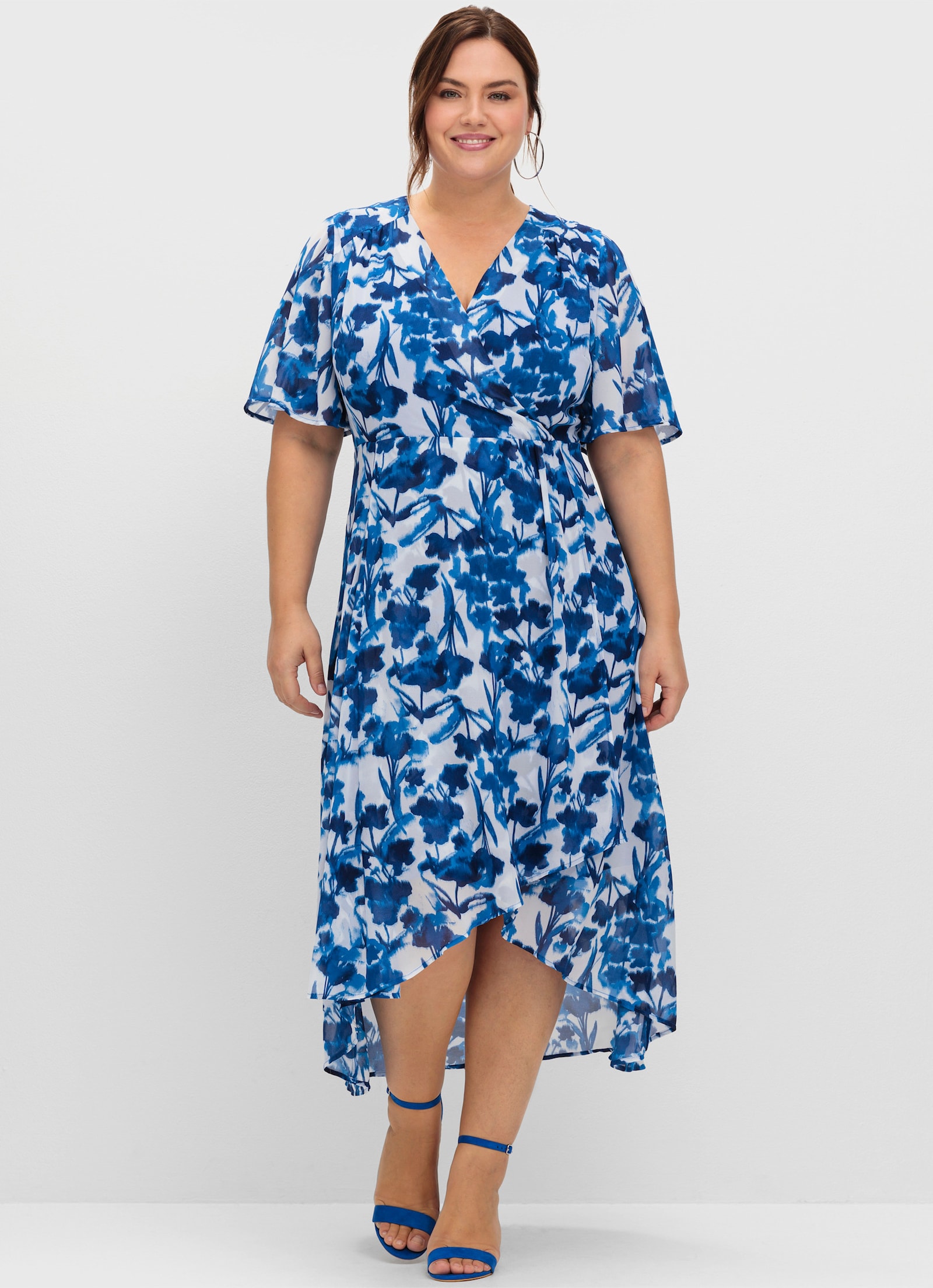 sheego Chiffonkleid in Wickeloptik, mit Blätterprint - kobalt-gemustert