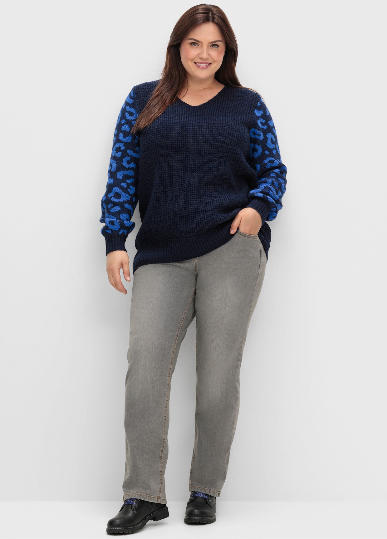 sheego V-Ausschnitt-Pullover - tiefblau-gemustert