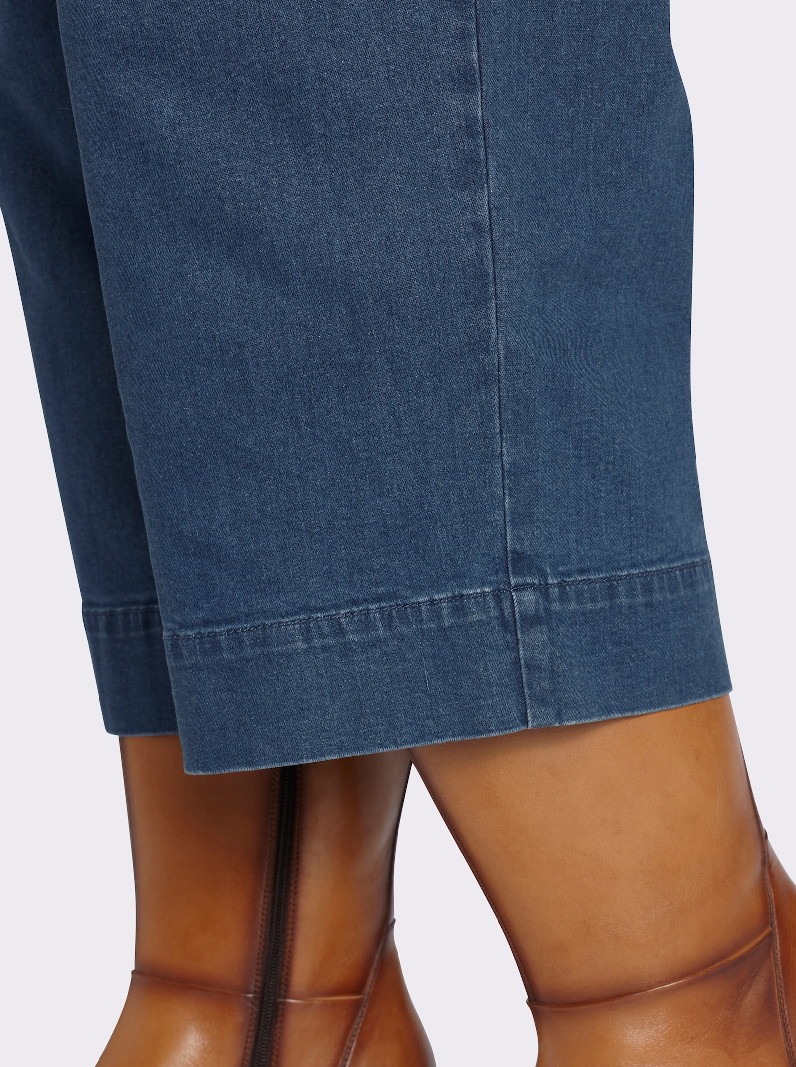 sheego Culotte aus Denim, mit Bundfalten - blue-stone-washed