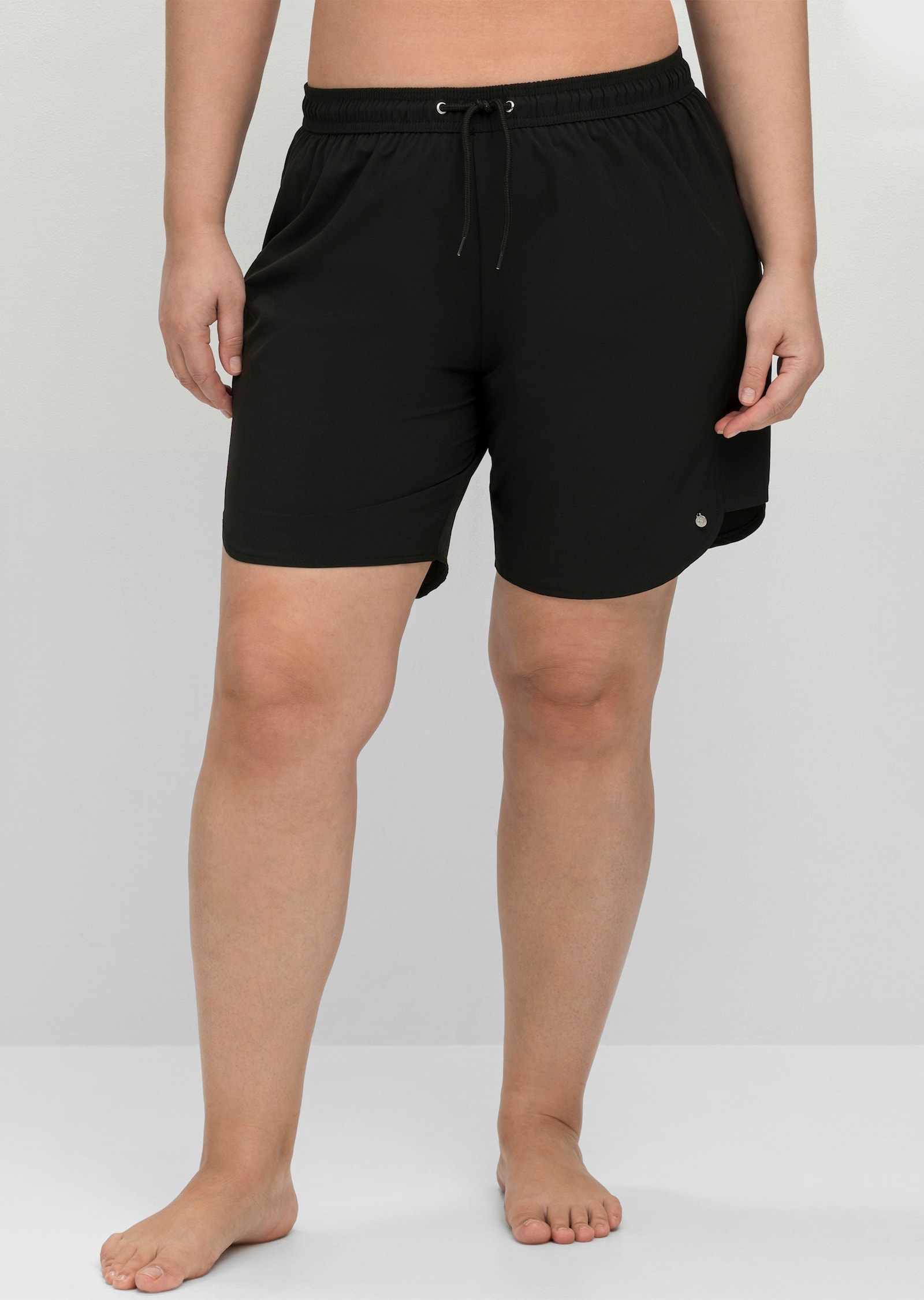 sheego Badehose mit Bindeband, seitlich abgerundet - schwarz