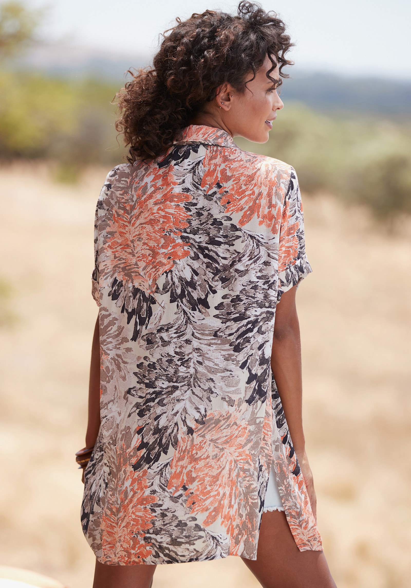 LASCANA Longbluse - apricot-taupe bedruckt