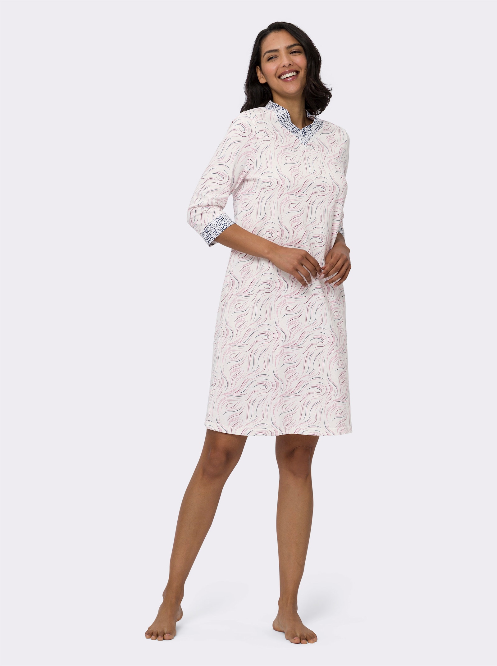 Nattlinne med grafiskt mönster - gräddvit, tryckt