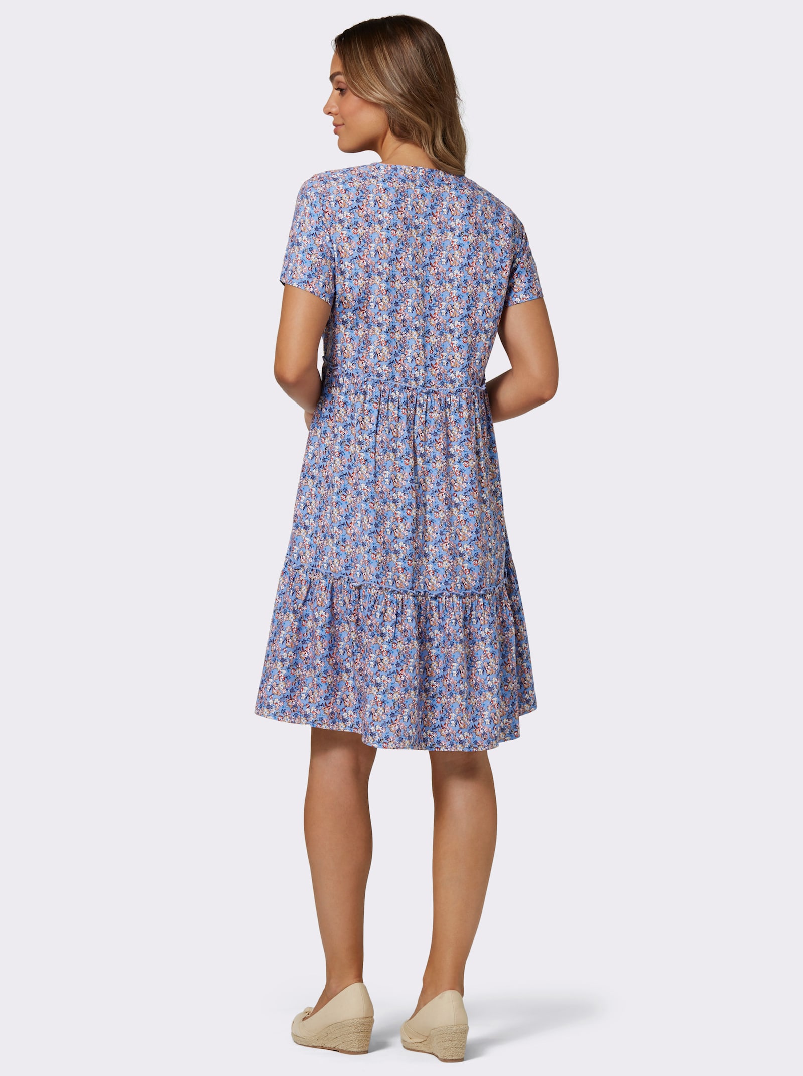 Druckkleid in Stufenform - mittelblau-camel-bedruckt