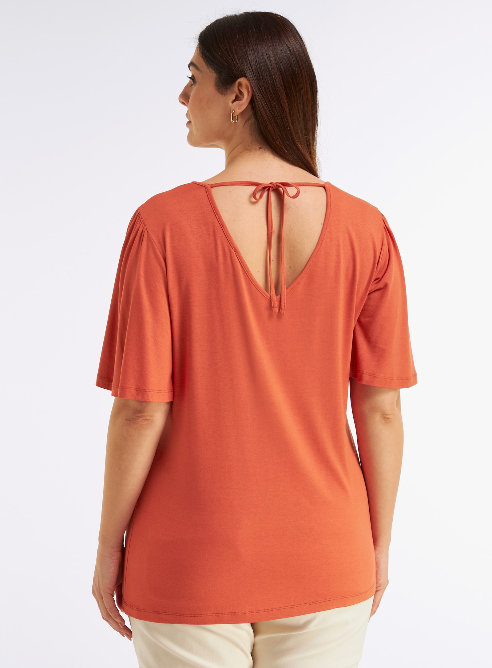 sheego V-Shirt mit Flügelärmeln und Bindeband im Nacken - terra