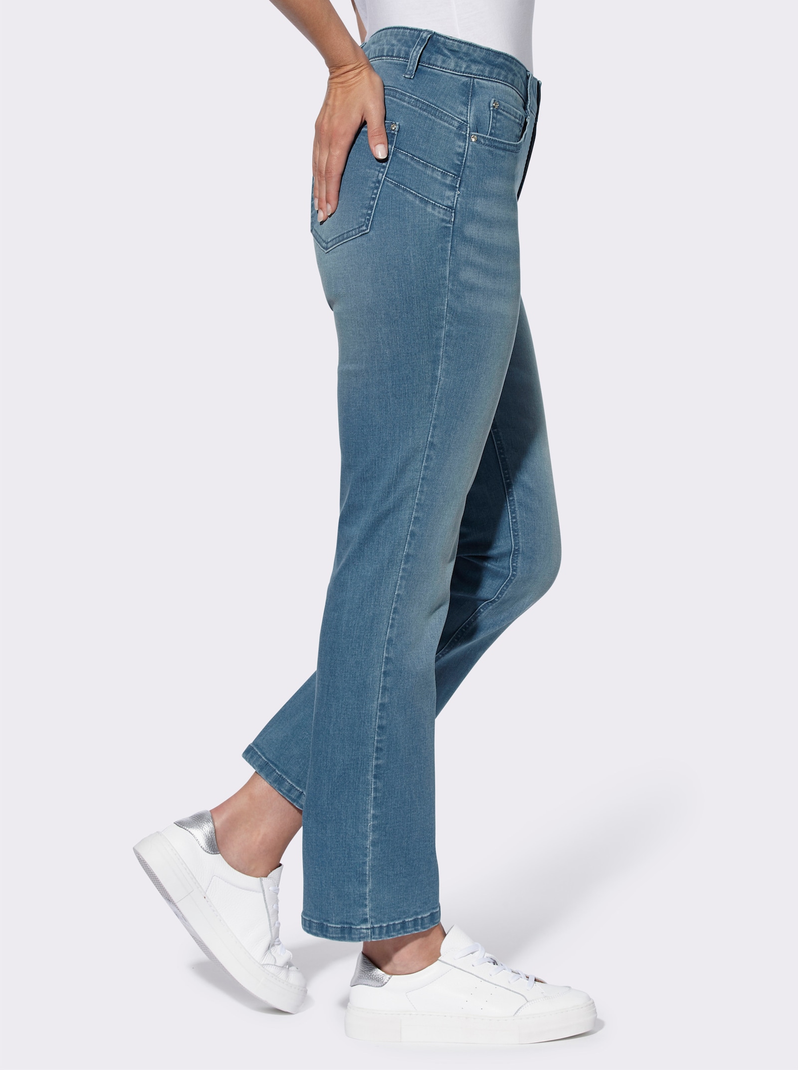 heine Push-up-Jeans mit Schmuck-Knopf - blue-bleached