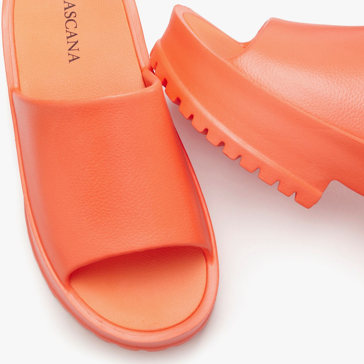 LASCANA slippers - oranje