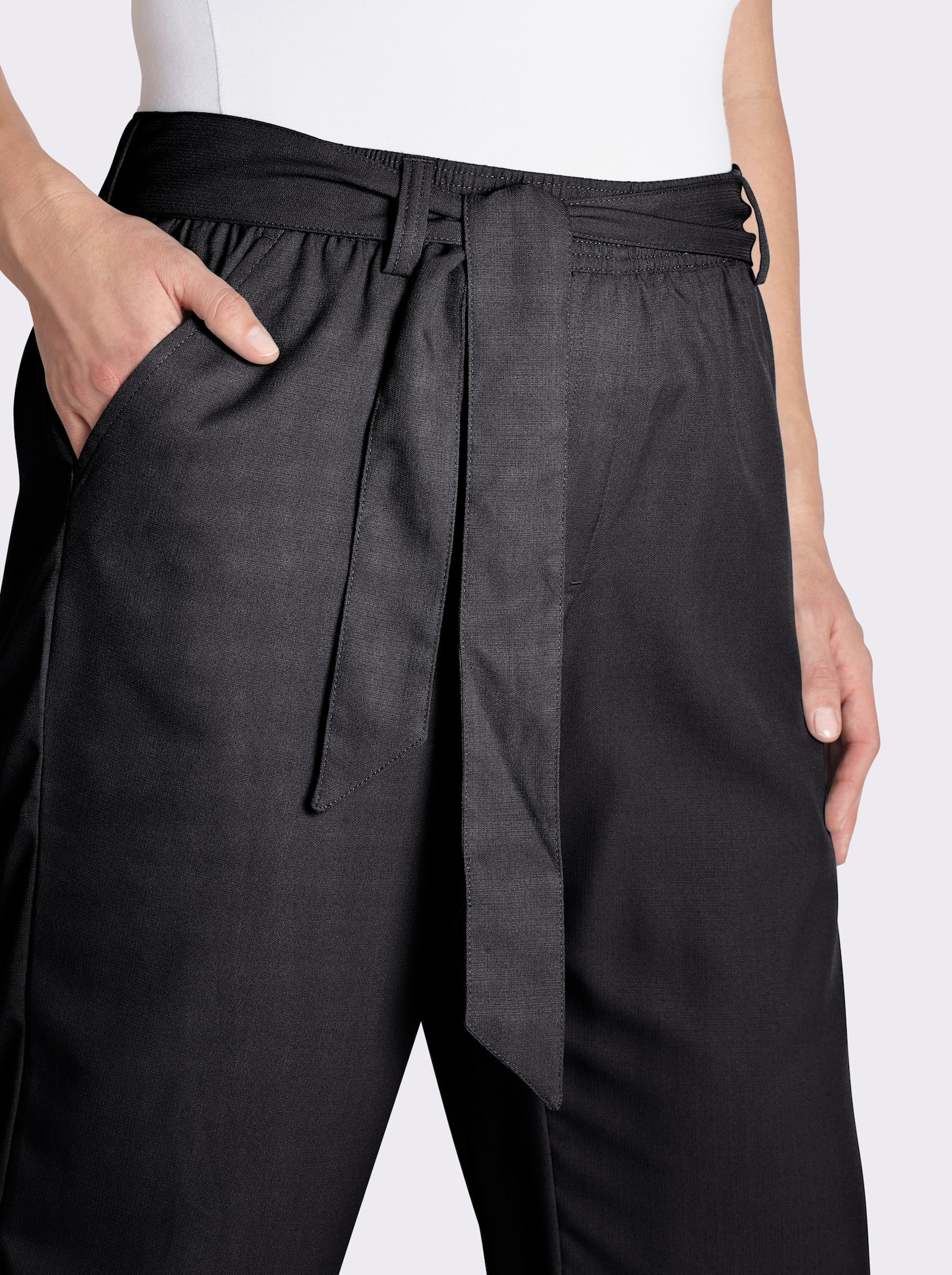 Palazzohose mit Bindegürtel - schwarz