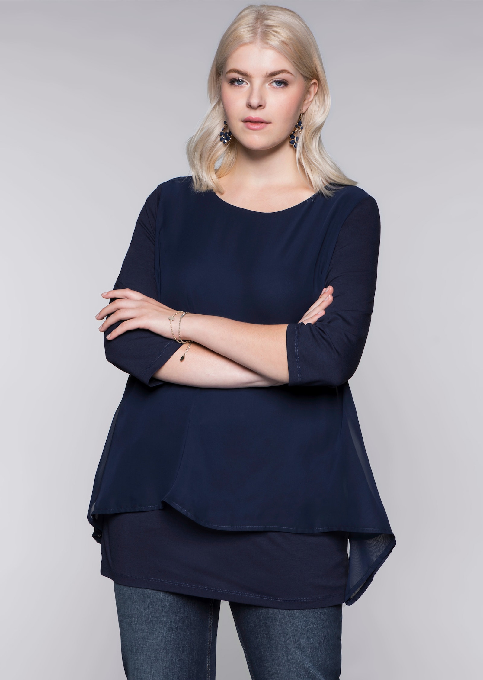 sheego Blusenshirt mit Zipfelsaum - marine