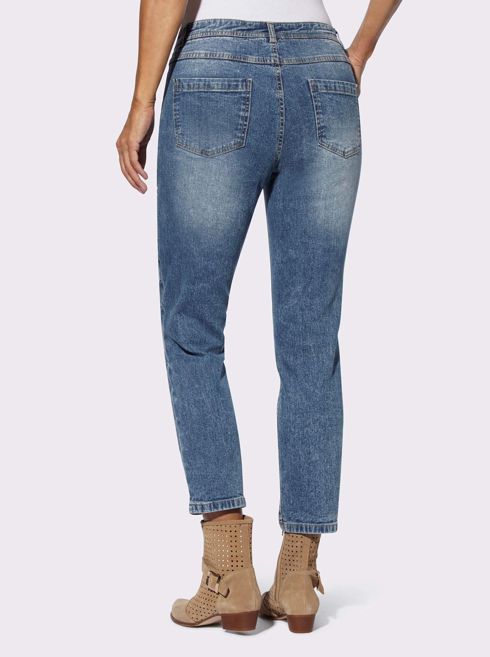 7/8-Jeans mit Nietenverzierung - blue-stone-washed