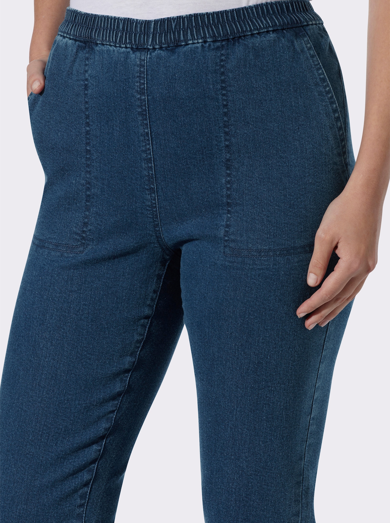 Schlupfjeans mit schrägen Taschen - blue-stone-washed