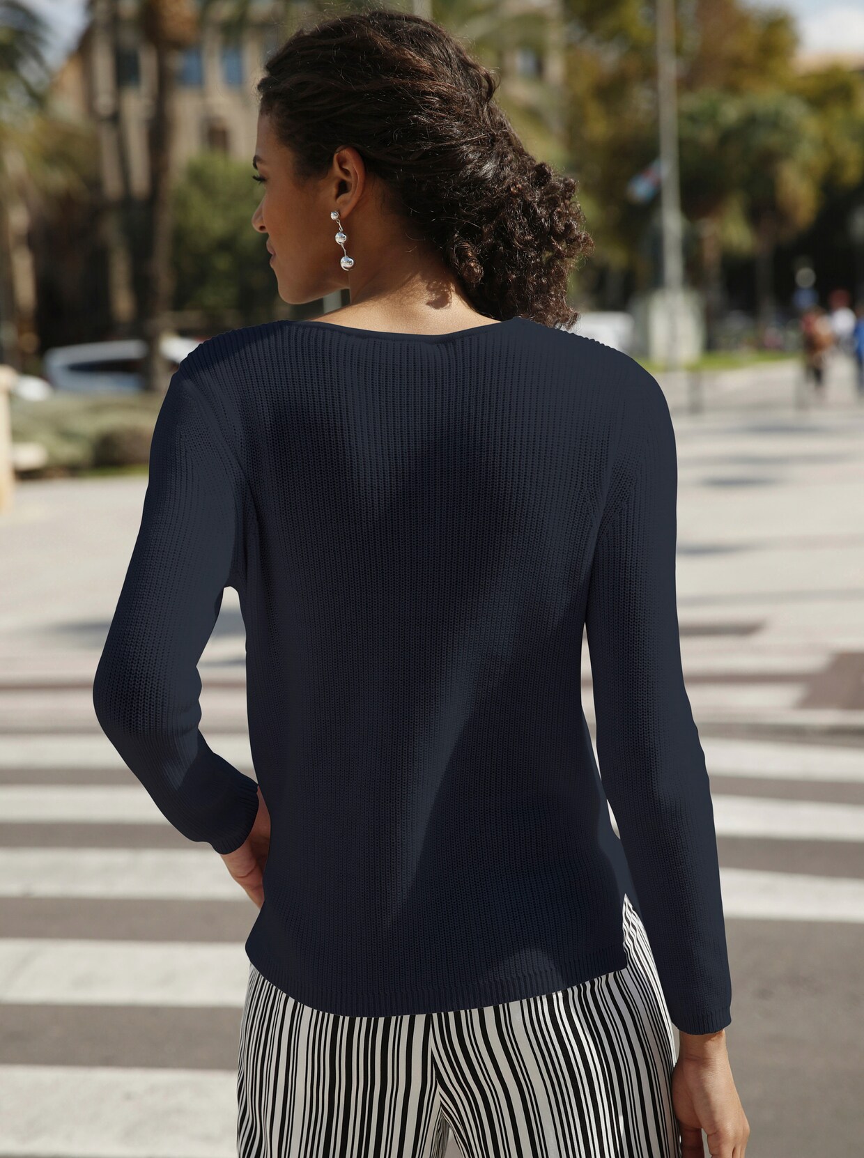V-Ausschnitt-Pullover - marine