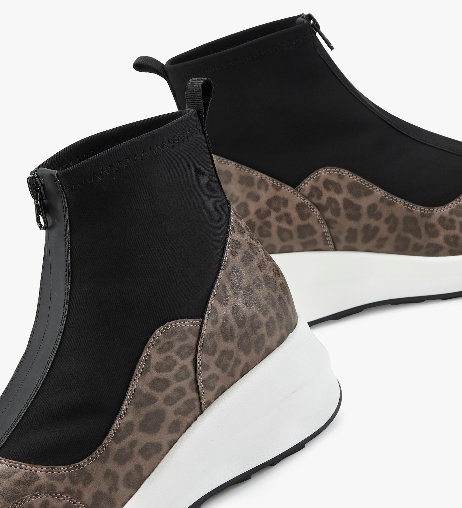LASCANA Stiefelette - leo/schwarz