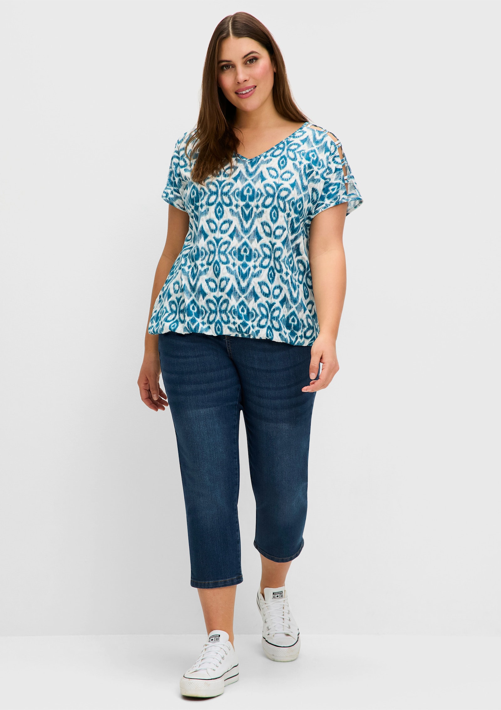 sheego Shirt mit Ausbrennerprint und geschlitzten Ärmeln - dunkelpetrol-gemustert