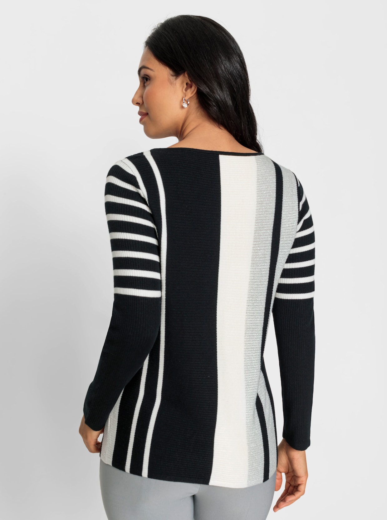 Strickpullover - schwarz-weiß-gemustert