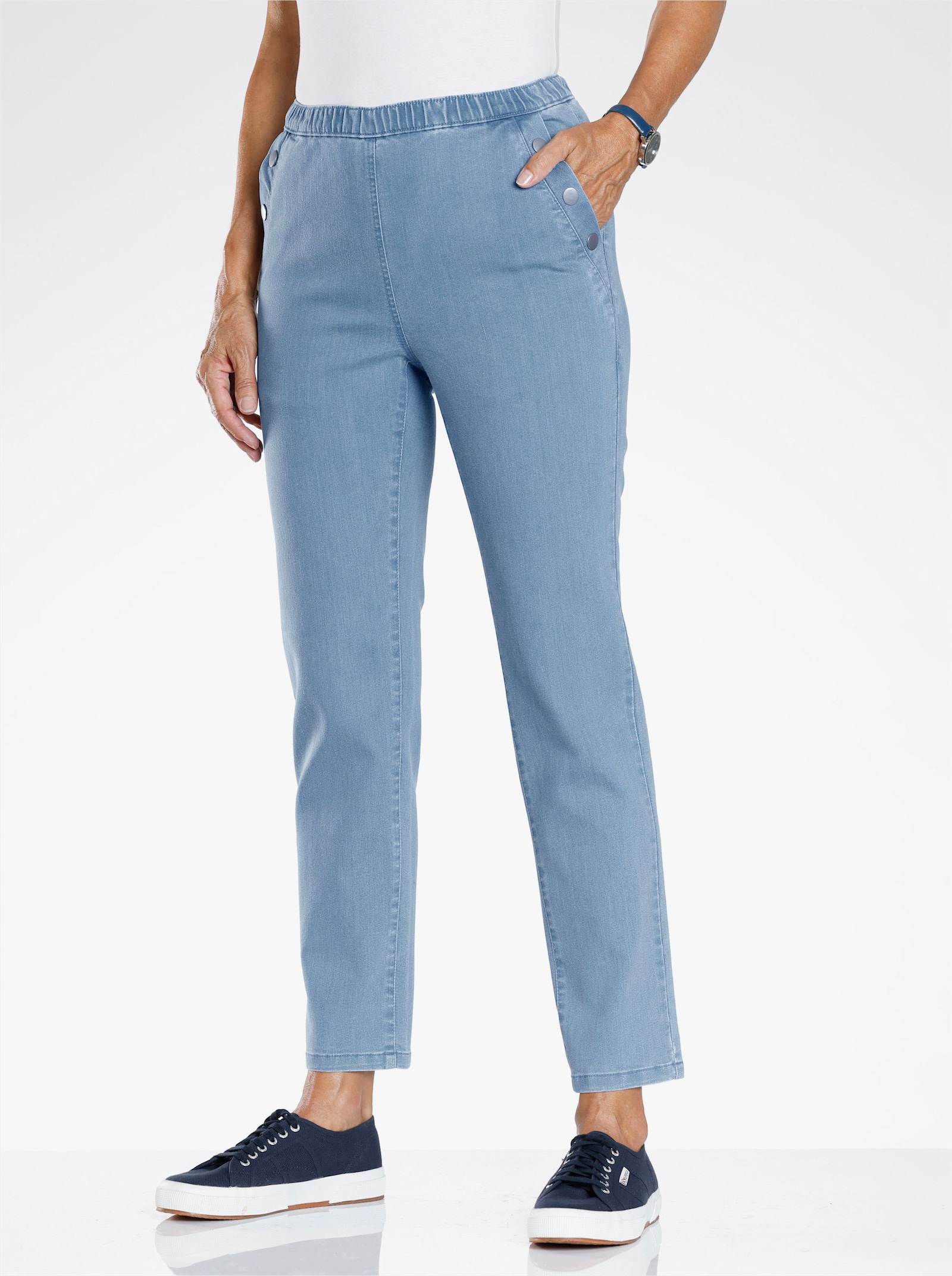 Jeans in verkürzter Form - blue-bleached