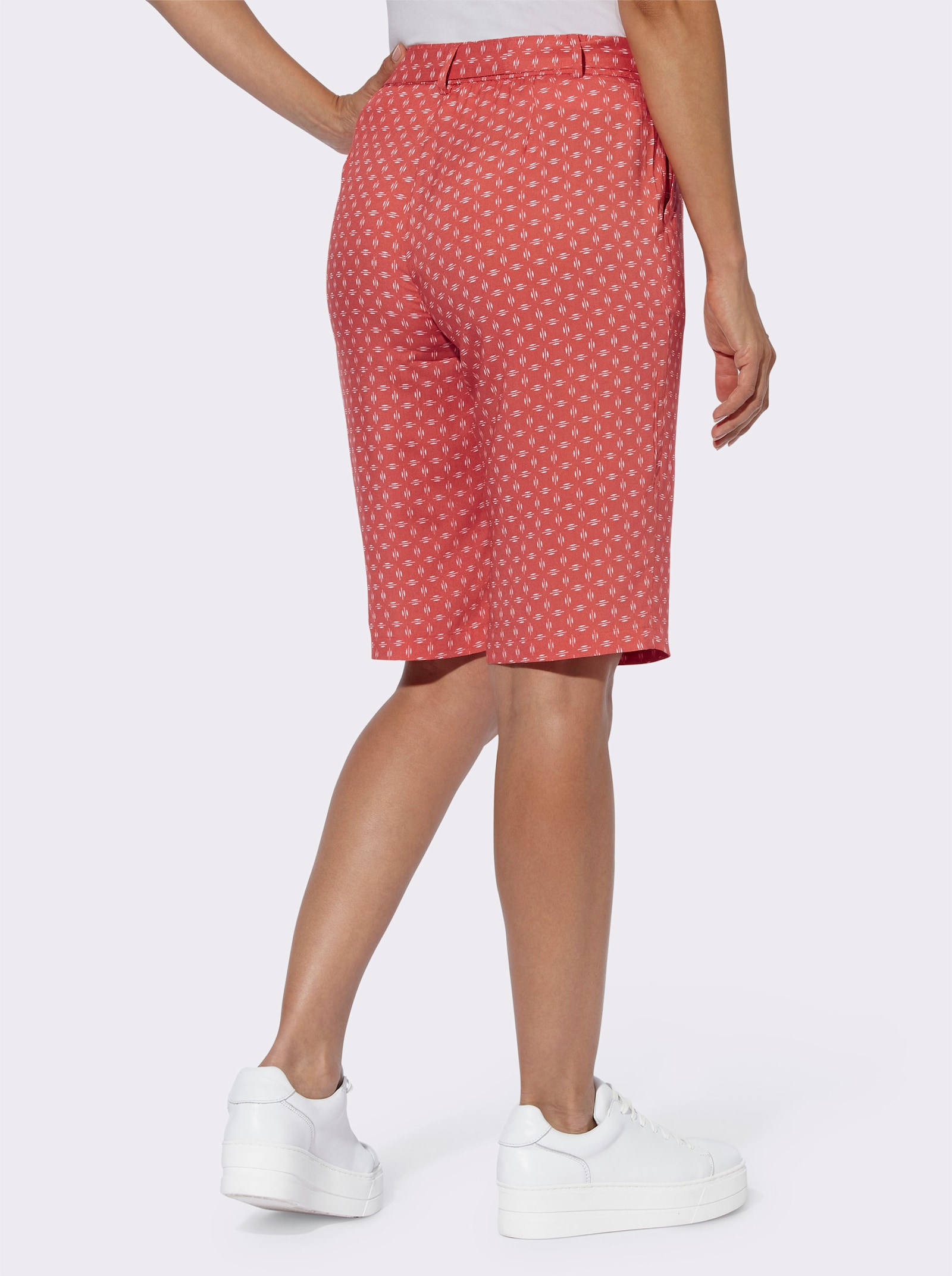 Bermuda met bindceintuur - koraal/wit geprint