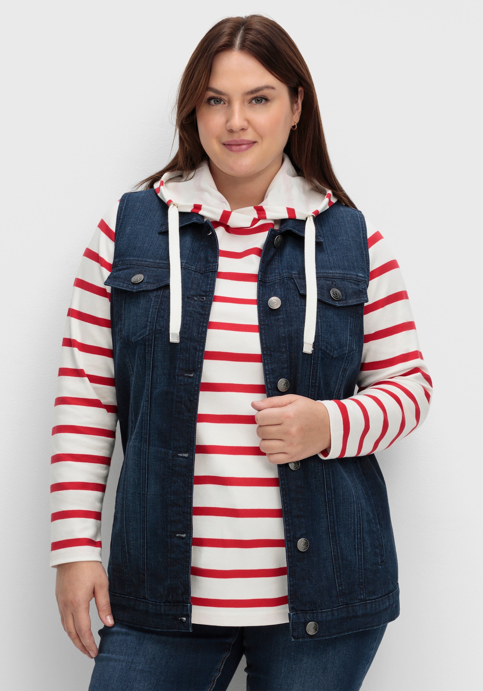 sheego Gilet en jean long et cintré - bleu denim foncé