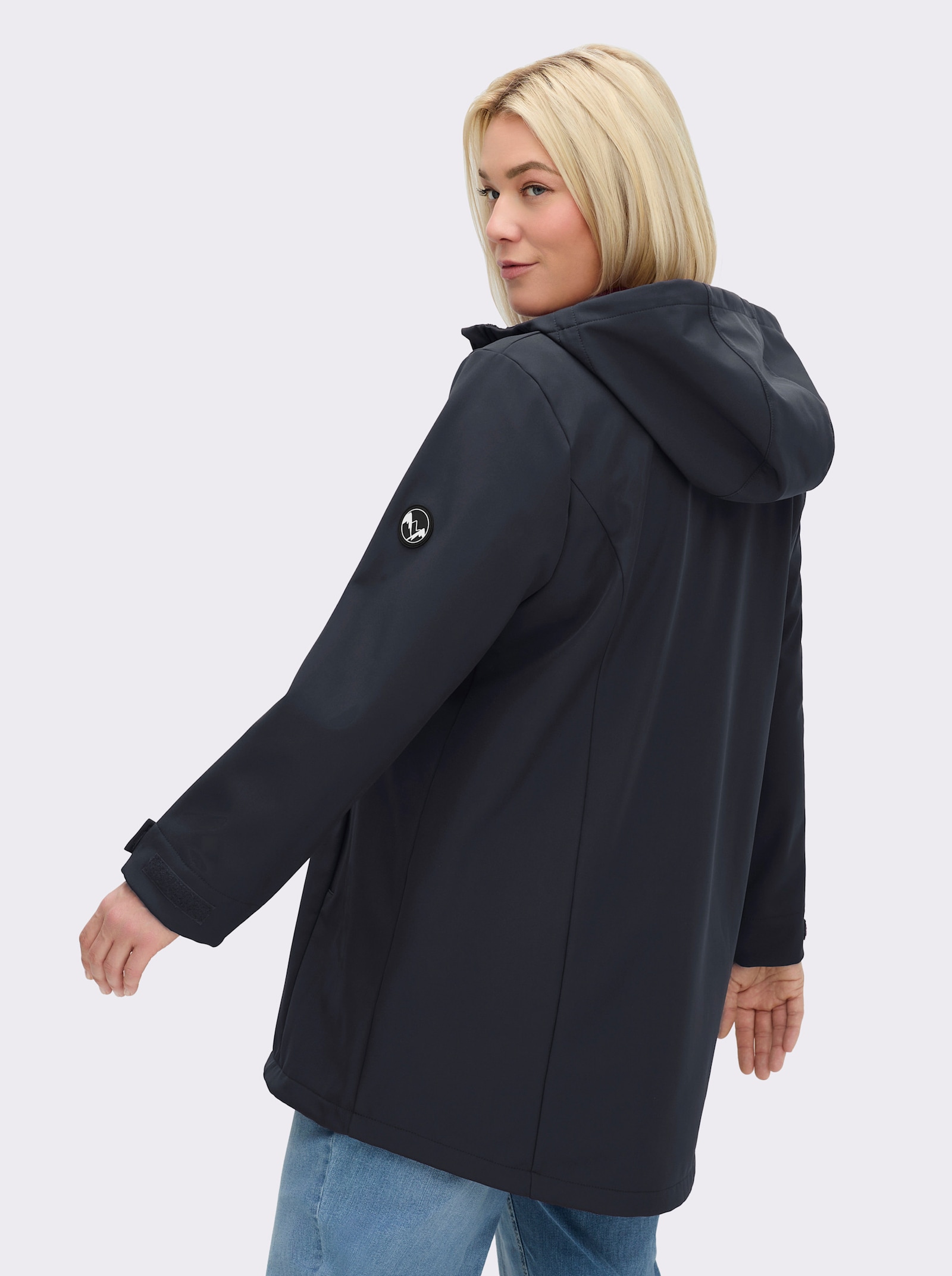 sheego Softshelljacke mit innenliegendem Tunnelzug - tiefblau