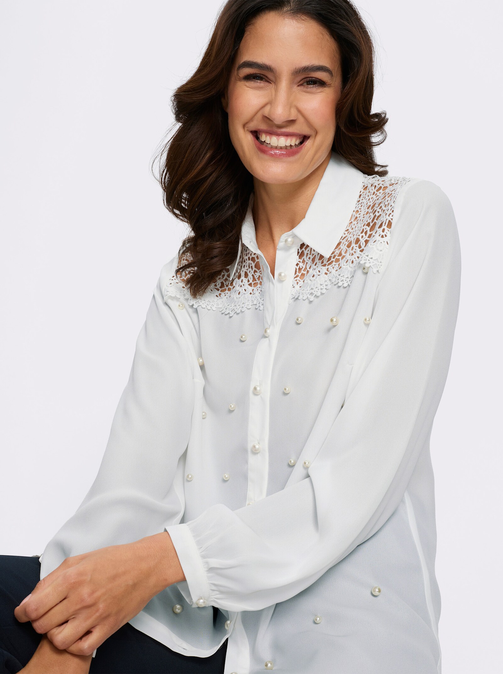 Longbluse mit Spitze und Zierperlen - ecru