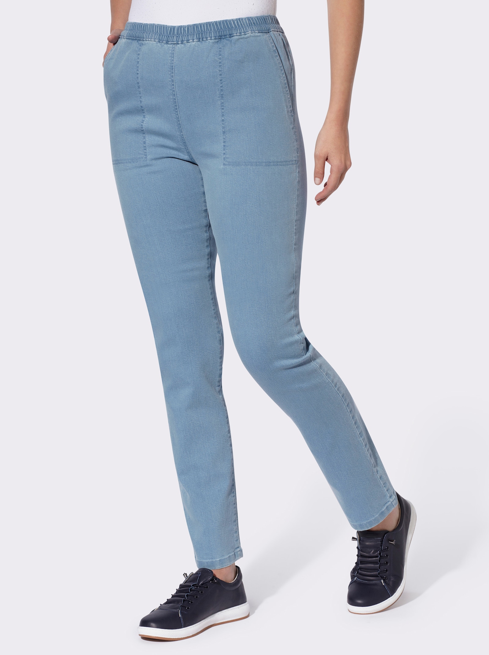Schlupfjeans mit schrägen Taschen - blue-bleached