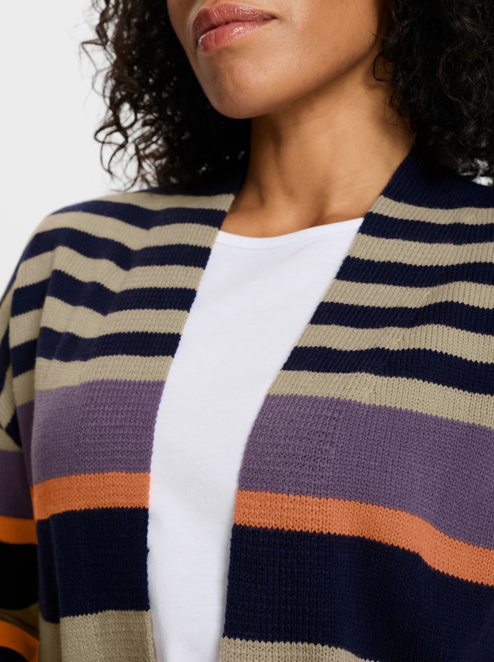 Lang vest in open model - marine/sesam gestreept