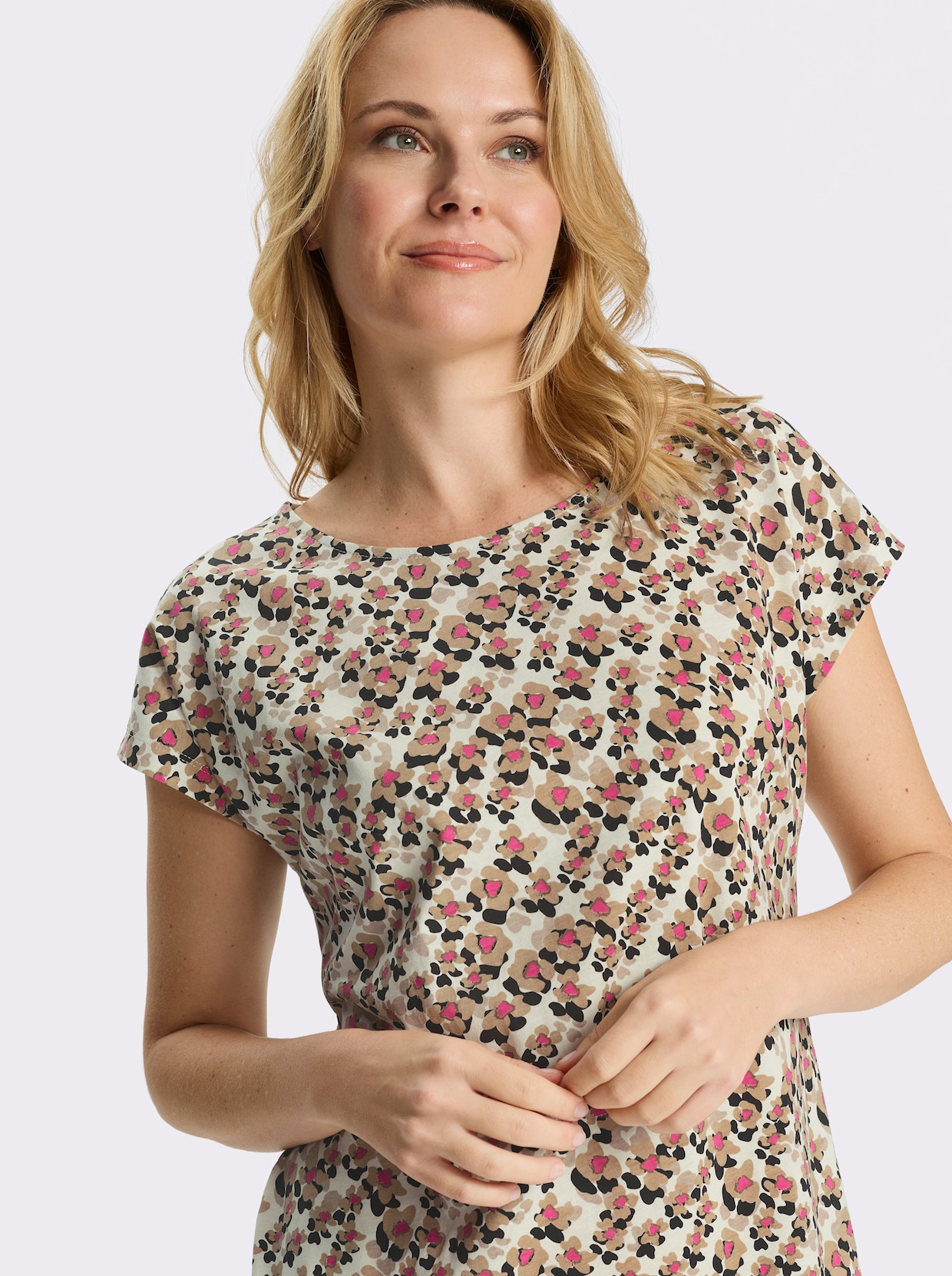 Jerseykleid in Baumwoll-Qualität - champagner-camel-bedruckt