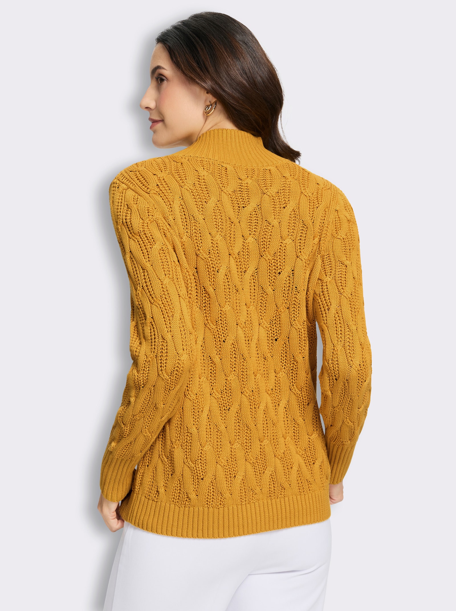  Stehkragenpullover mit Zopfmuster rundum - ocker