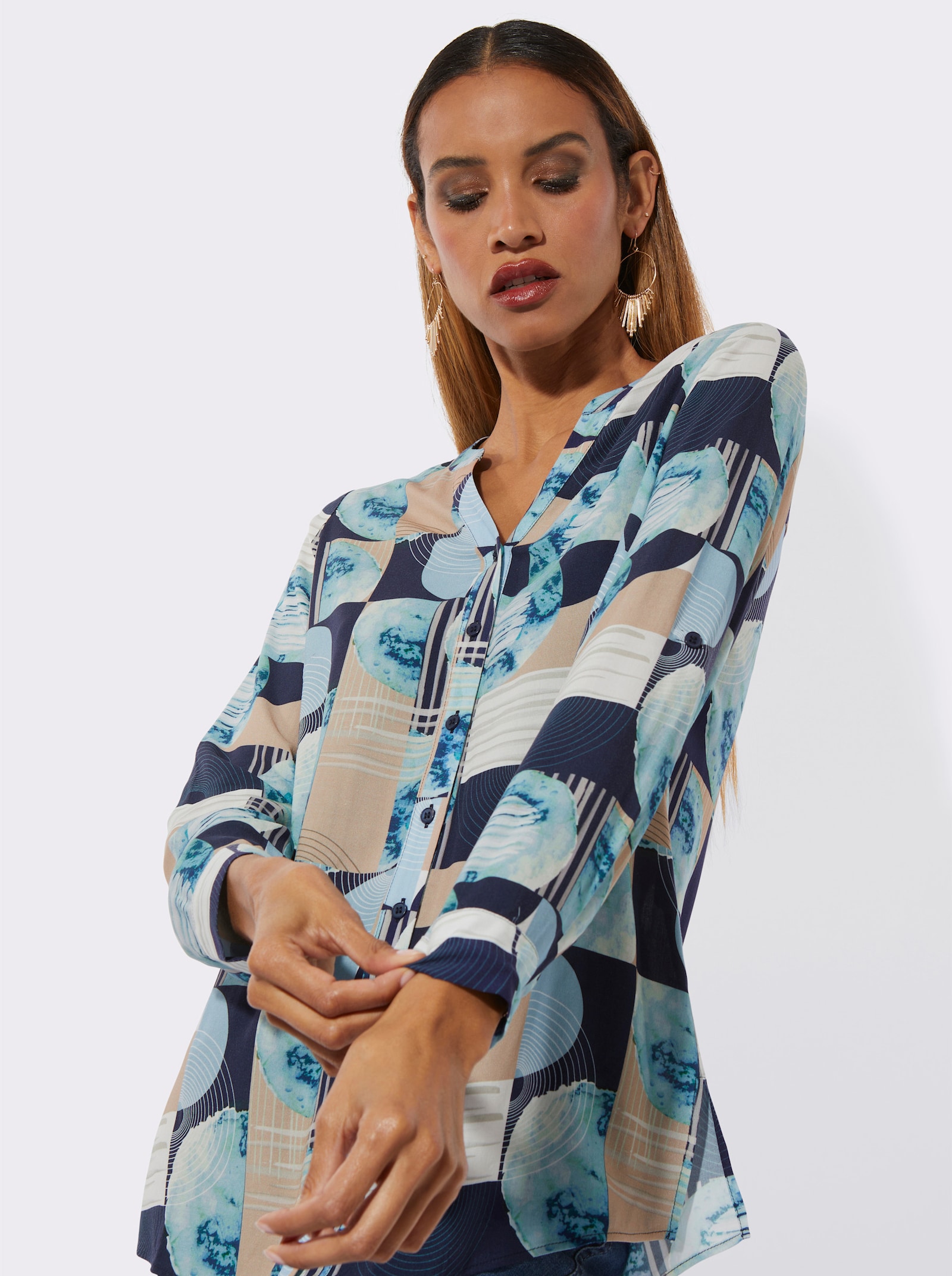 Druckbluse im figurumspielden Schnitt - marine-bleu-bedruckt